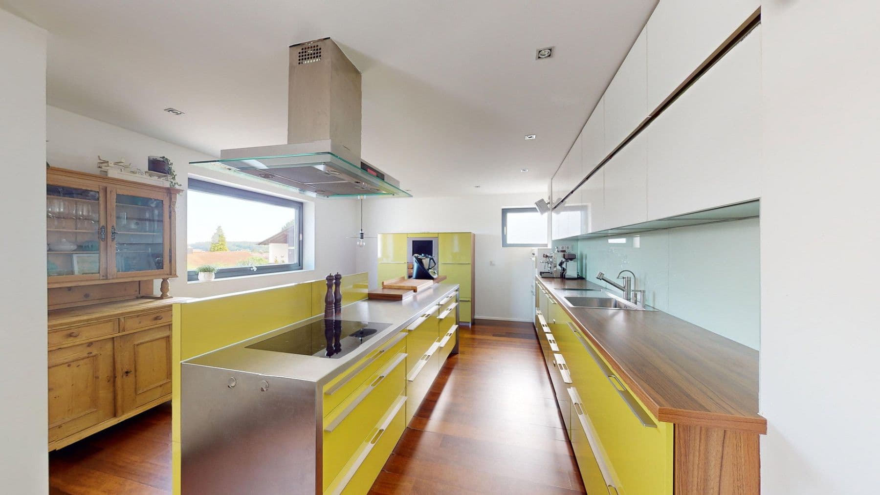 Predaj domu 398 m², pozemok 1.355 m², Reichertshausen, Bavorsko Predaj domu 398 m², pozemok 1.355 m², Reichertshausen, Bavorsko