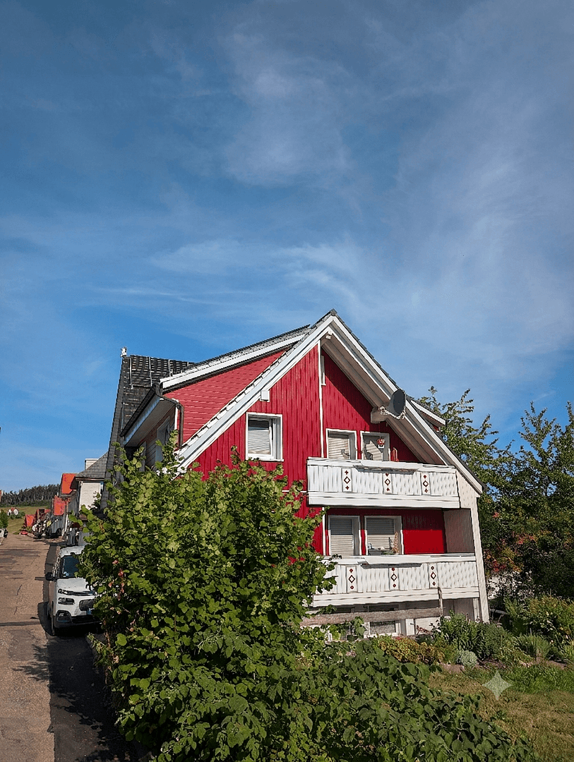 Prenájom bytu 4-izbový 98 m², Schwarzwaldstraße 6, Schonach im Schwarzwald, Bádensko-Wurttembersko Prenájom bytu 4-izbový 98 m², Schwarzwaldstraße 6, Schonach im Schwarzwald, Bádensko-Wurttembersko