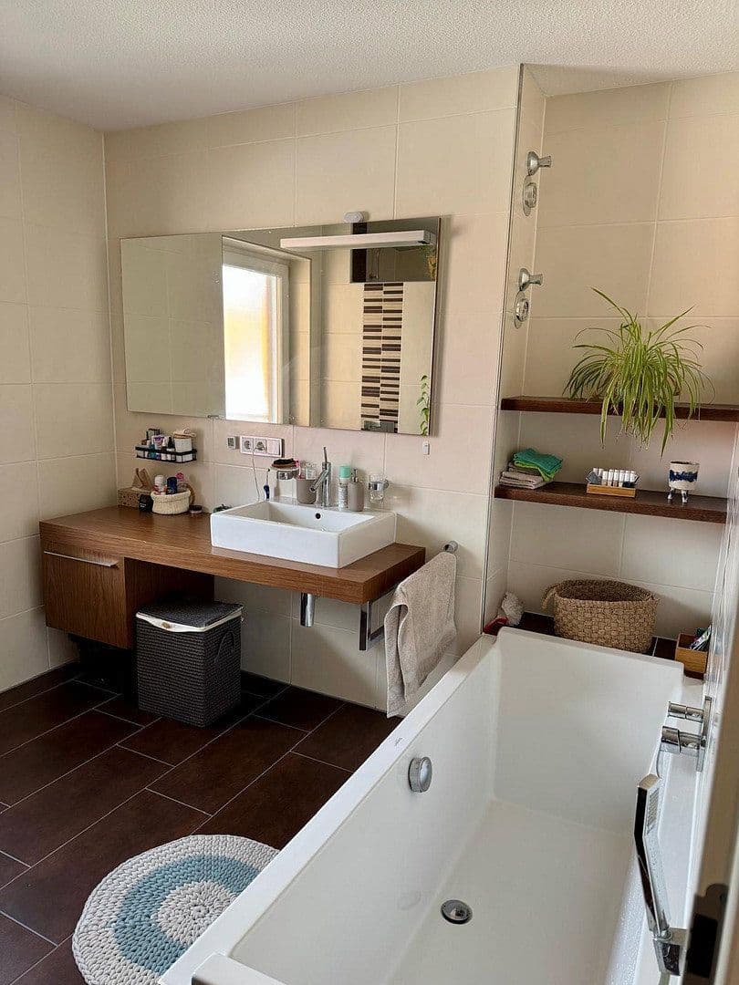 Prenájom bytu 2-izbový 70 m², Berckhauserstraße 12, Nürnberg, Bavorsko Prenájom bytu 2-izbový 70 m², Berckhauserstraße 12, Nürnberg, Bavorsko