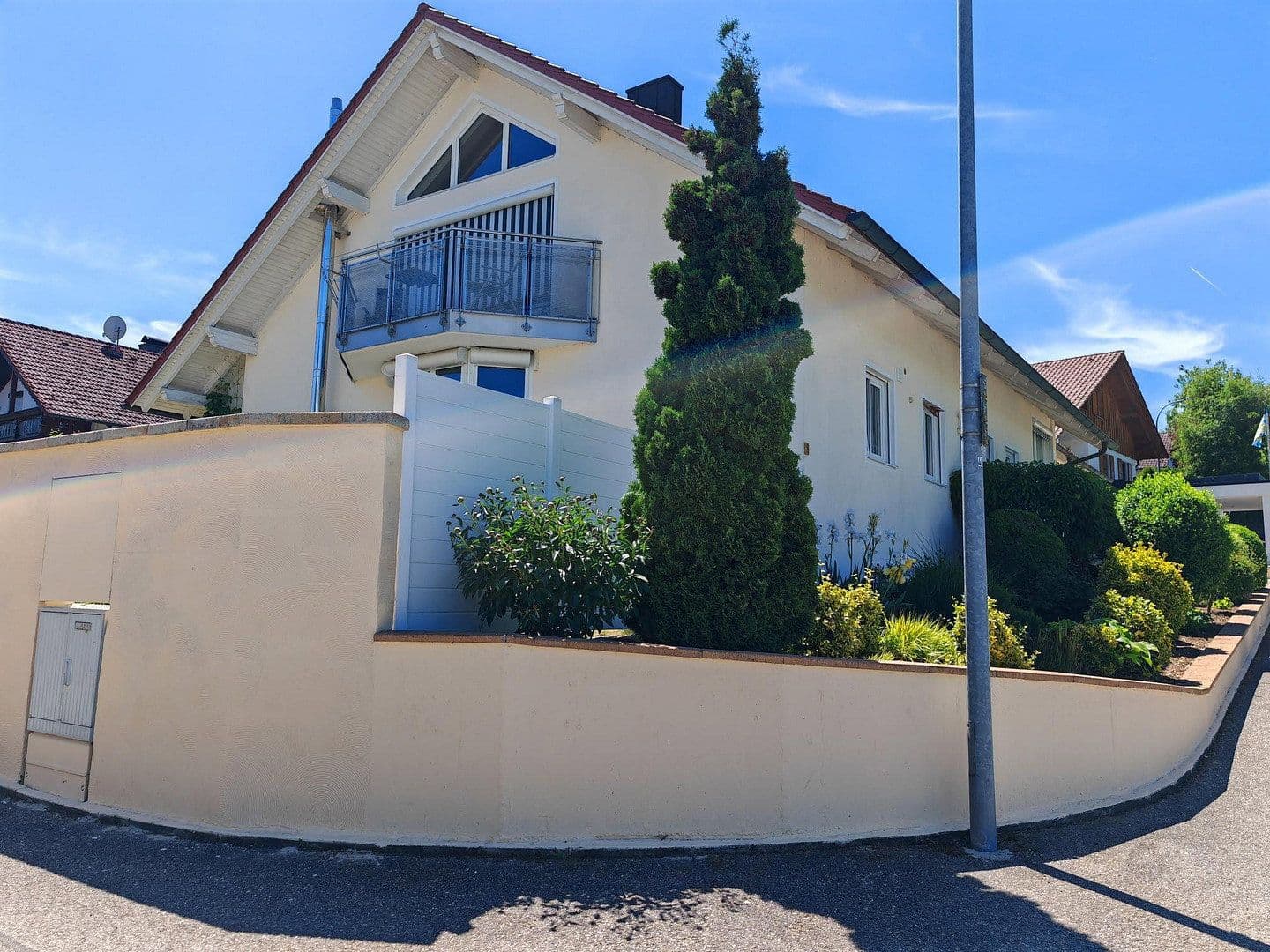 Predaj domu 276 m², pozemok 629 m², Am Weinberg 20, Niederviehbach, Bavorsko Predaj domu 276 m², pozemok 629 m², Am Weinberg 20, Niederviehbach, Bavorsko