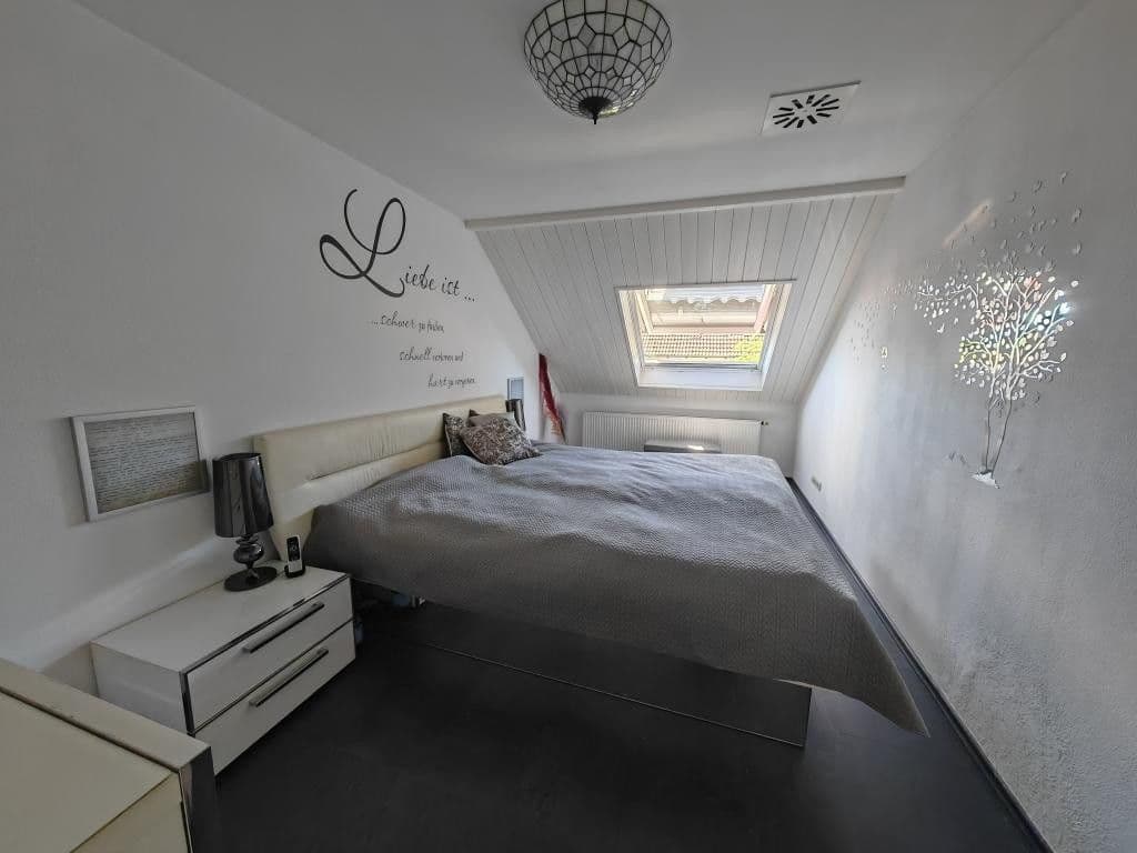 Predaj domu 276 m², pozemok 629 m², Am Weinberg 20, Niederviehbach, Bavorsko Predaj domu 276 m², pozemok 629 m², Am Weinberg 20, Niederviehbach, Bavorsko