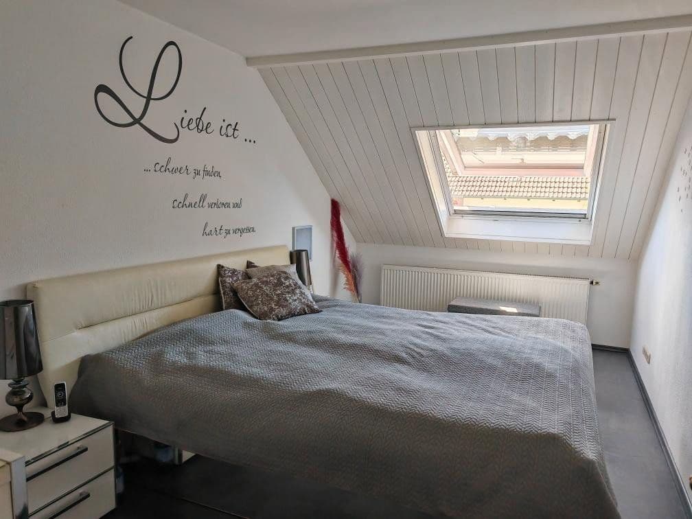 Predaj domu 276 m², pozemok 629 m², Am Weinberg 20, Niederviehbach, Bavorsko Predaj domu 276 m², pozemok 629 m², Am Weinberg 20, Niederviehbach, Bavorsko