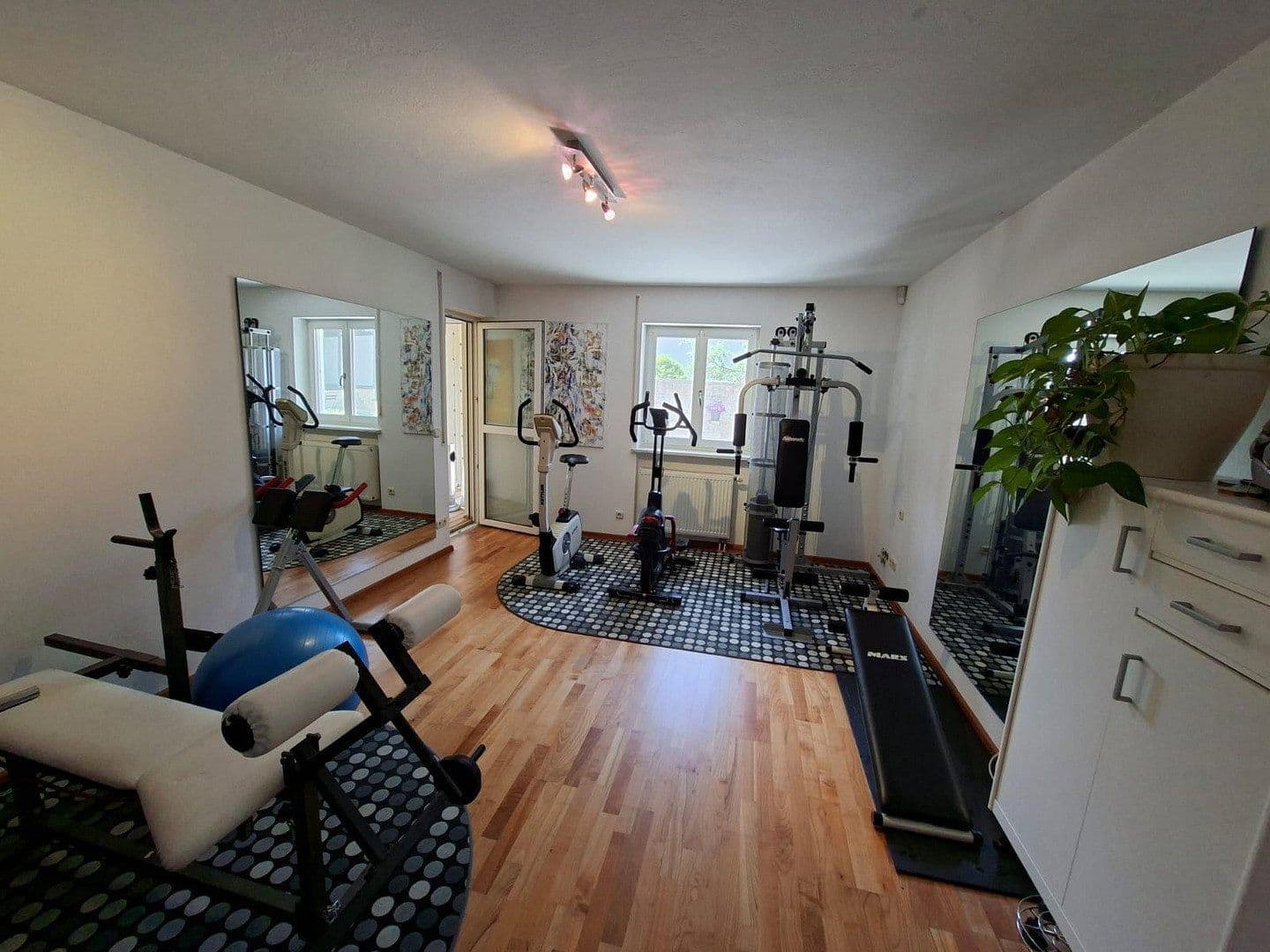 Predaj domu 276 m², pozemok 629 m², Am Weinberg 20, Niederviehbach, Bavorsko Predaj domu 276 m², pozemok 629 m², Am Weinberg 20, Niederviehbach, Bavorsko