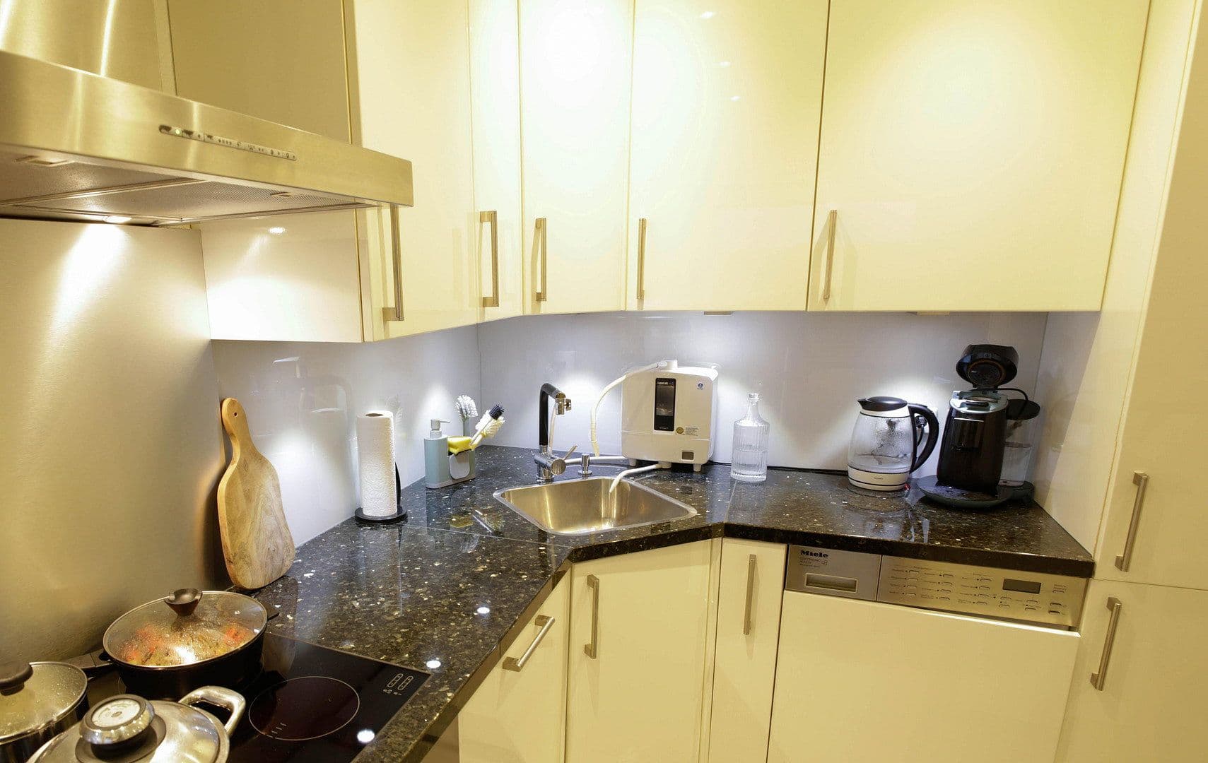 Predaj bytu 3-izbový 91 m², Niermannsweg 35, Erkrath, Severné Porýnie - Westfálsko Predaj bytu 3-izbový 91 m², Niermannsweg 35, Erkrath, Severné Porýnie - Westfálsko