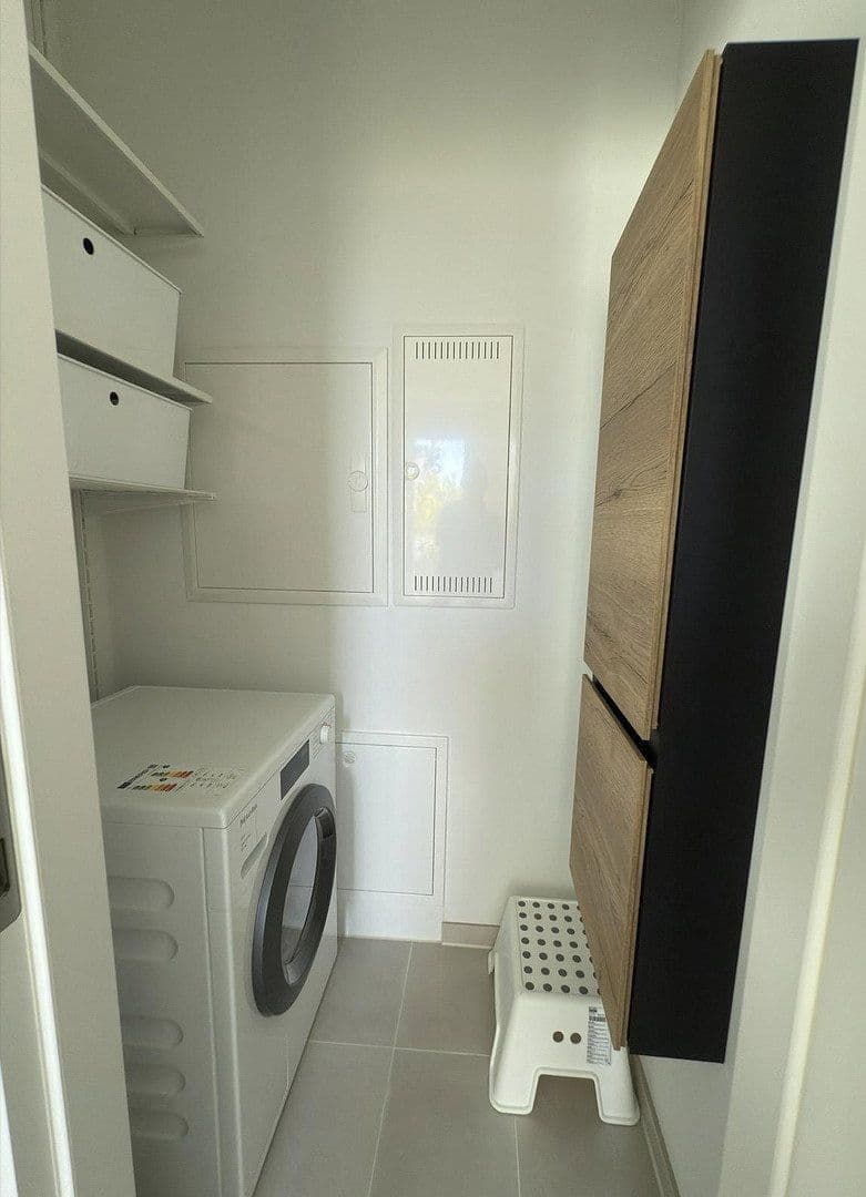 Prenájom bytu 1-izbový 45 m², Berlin, Berlín Prenájom bytu 1-izbový 45 m², Berlin, Berlín