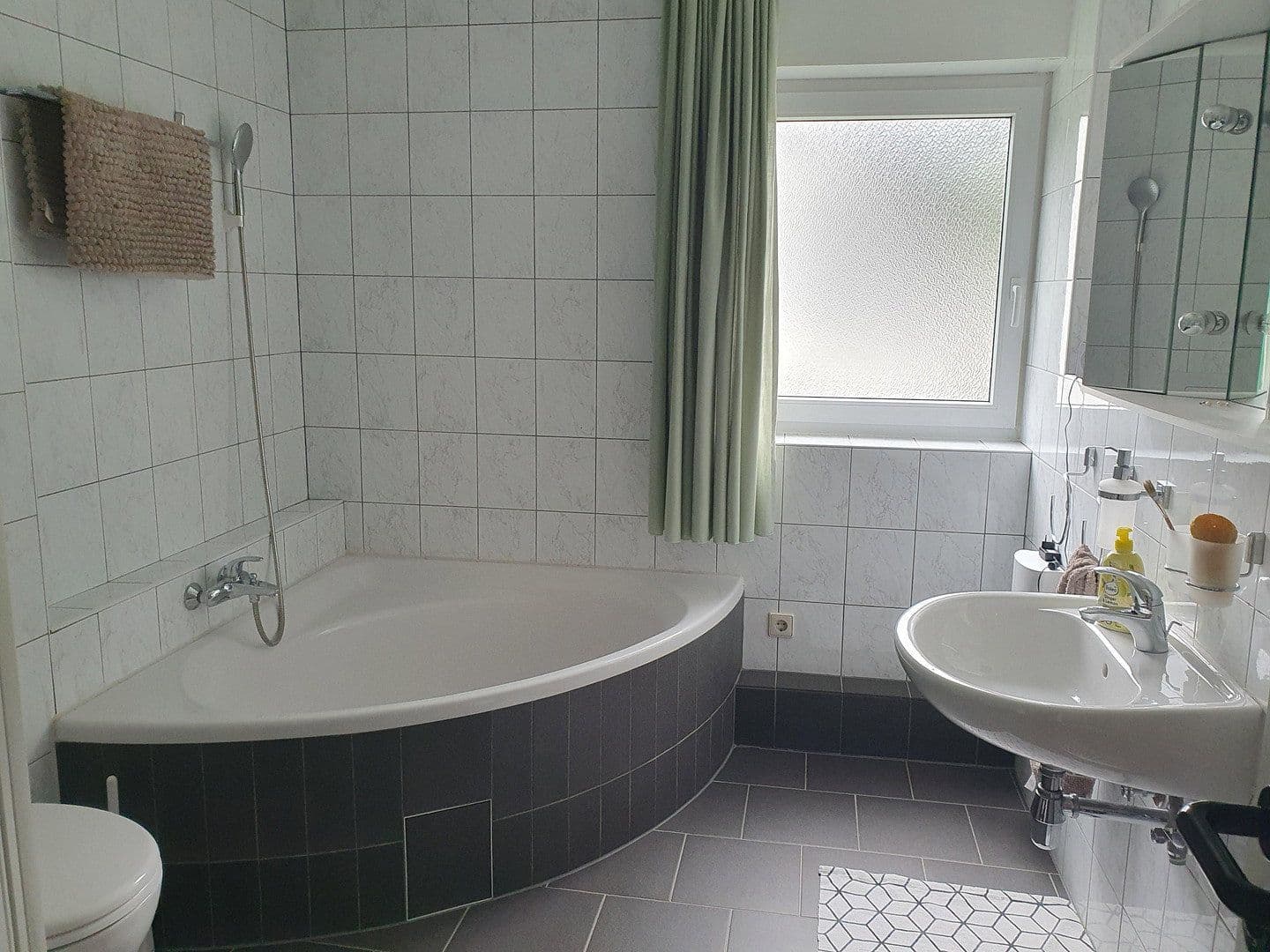 Predaj bytu 4-izbový 100 m², Bad Herrenalb, Bádensko-Wurttembersko Predaj bytu 4-izbový 100 m², Bad Herrenalb, Bádensko-Wurttembersko