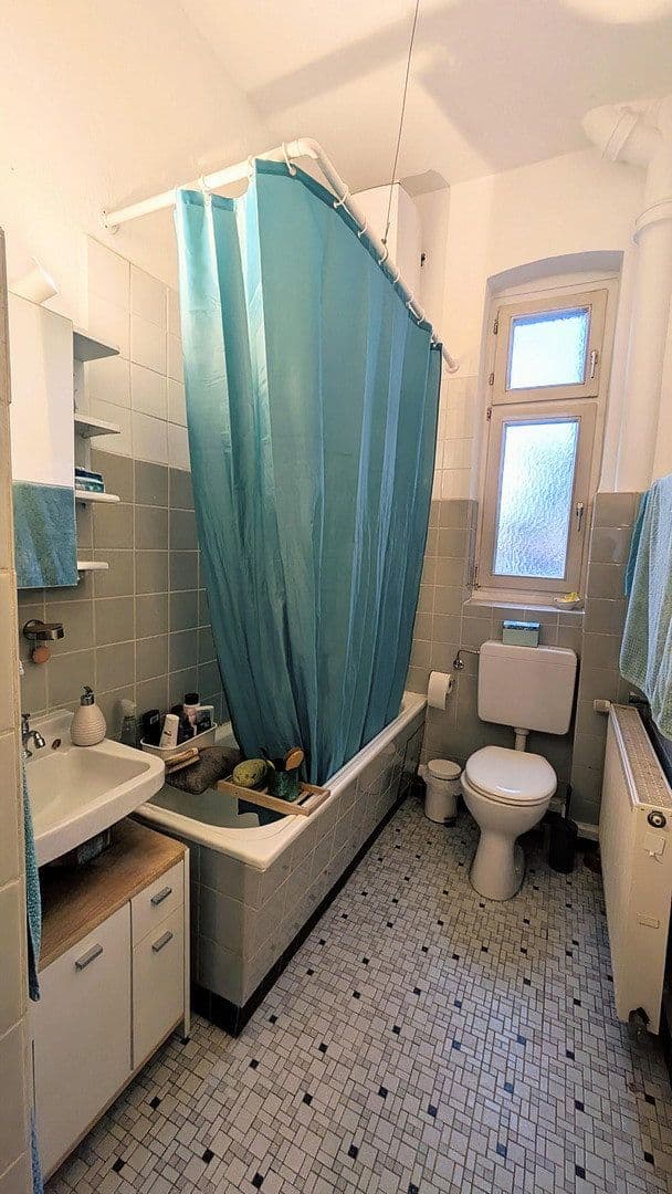 Prenájom bytu 2-izbový 60 m², Nuits - Str. 6, Karlsruhe, Bádensko-Wurttembersko Prenájom bytu 2-izbový 60 m², Nuits - Str. 6, Karlsruhe, Bádensko-Wurttembersko
