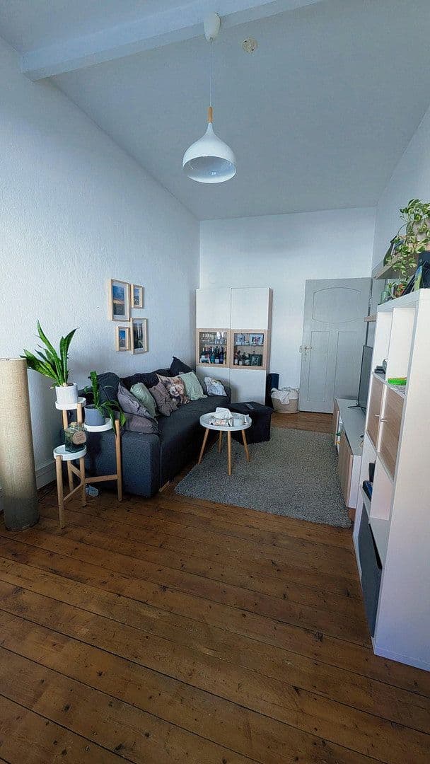 Prenájom bytu 2-izbový 60 m², Nuits - Str. 6, Karlsruhe, Bádensko-Wurttembersko Prenájom bytu 2-izbový 60 m², Nuits - Str. 6, Karlsruhe, Bádensko-Wurttembersko