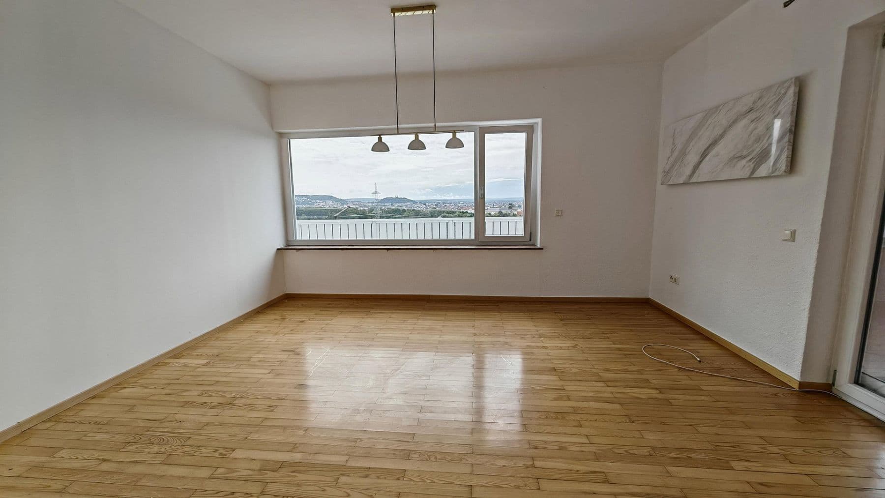 Prenájom bytu 3-izbový 100 m², Schwandorf, Bavorsko Prenájom bytu 3-izbový 100 m², Schwandorf, Bavorsko
