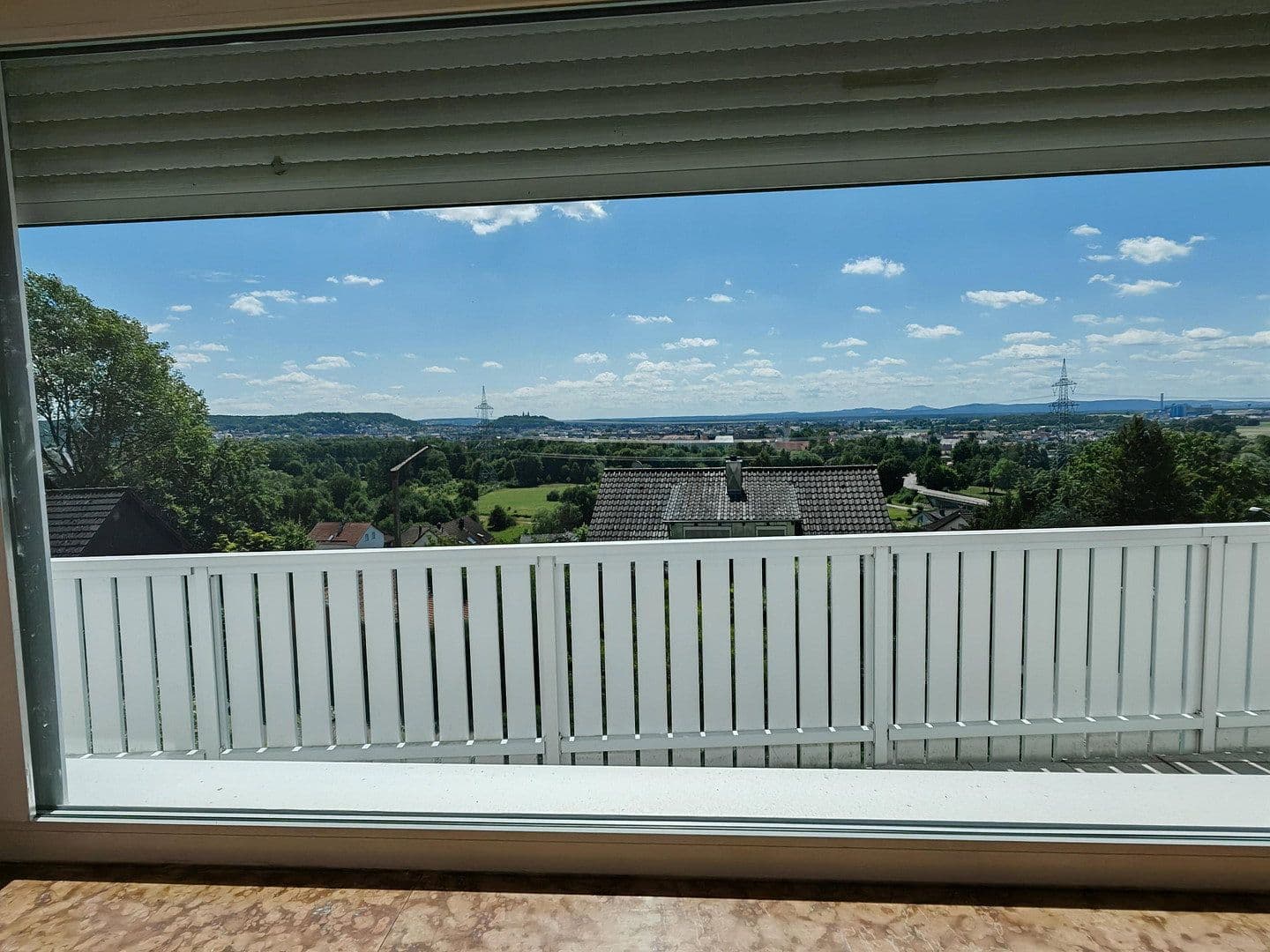 Prenájom bytu 3-izbový 100 m², Schwandorf, Bavorsko Prenájom bytu 3-izbový 100 m², Schwandorf, Bavorsko