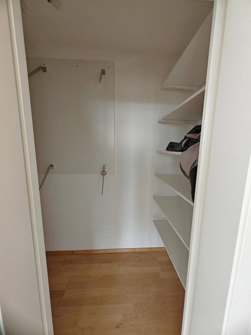 Prenájom bytu 3-izbový 100 m², Schwandorf, Bavorsko Prenájom bytu 3-izbový 100 m², Schwandorf, Bavorsko