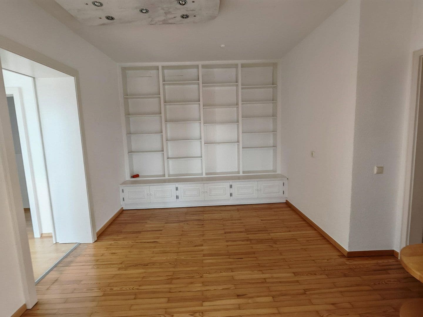 Prenájom bytu 3-izbový 100 m², Schwandorf, Bavorsko Prenájom bytu 3-izbový 100 m², Schwandorf, Bavorsko