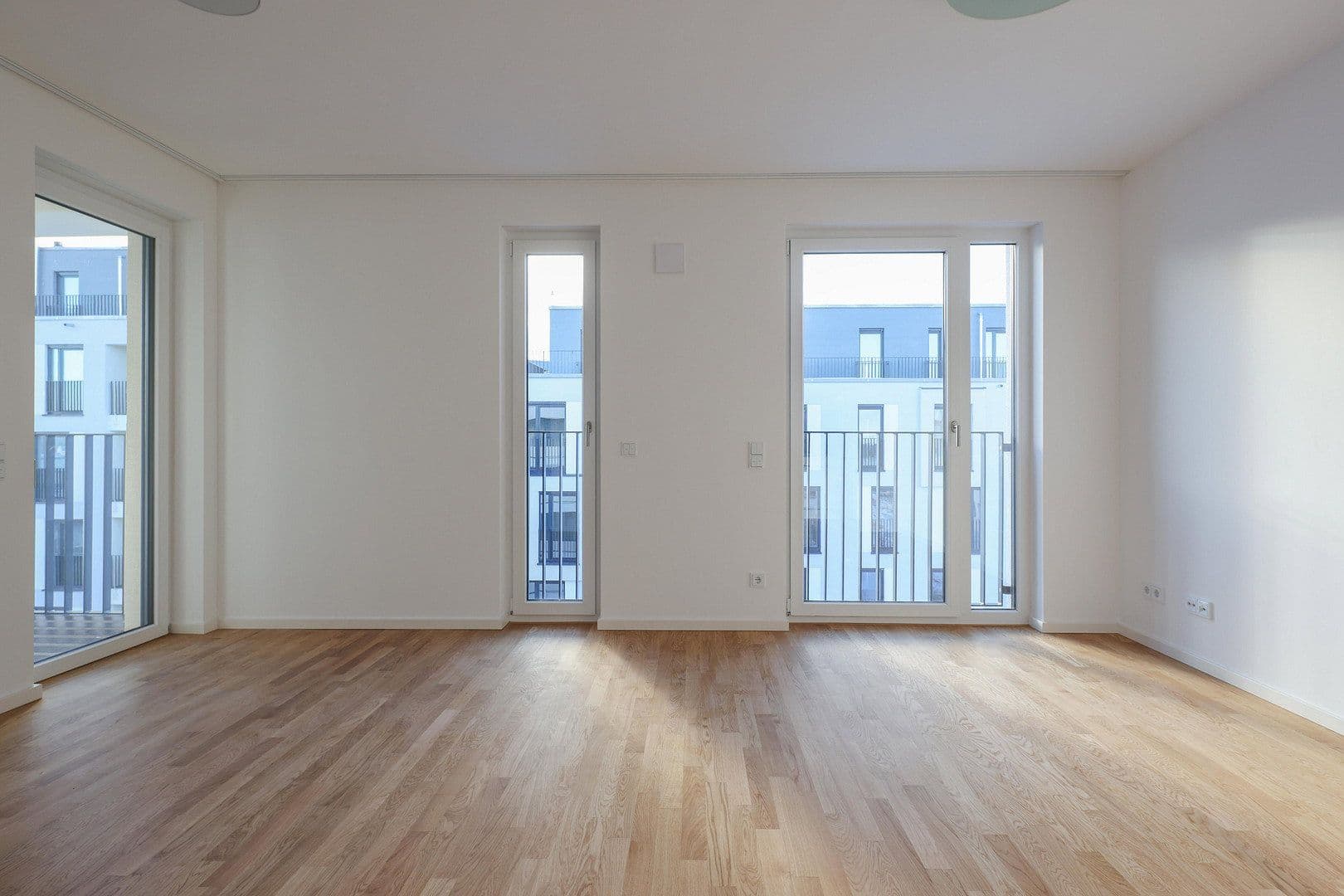 Prenájom bytu 2-izbový 56 m², Berlin, Berlín Prenájom bytu 2-izbový 56 m², Berlin, Berlín