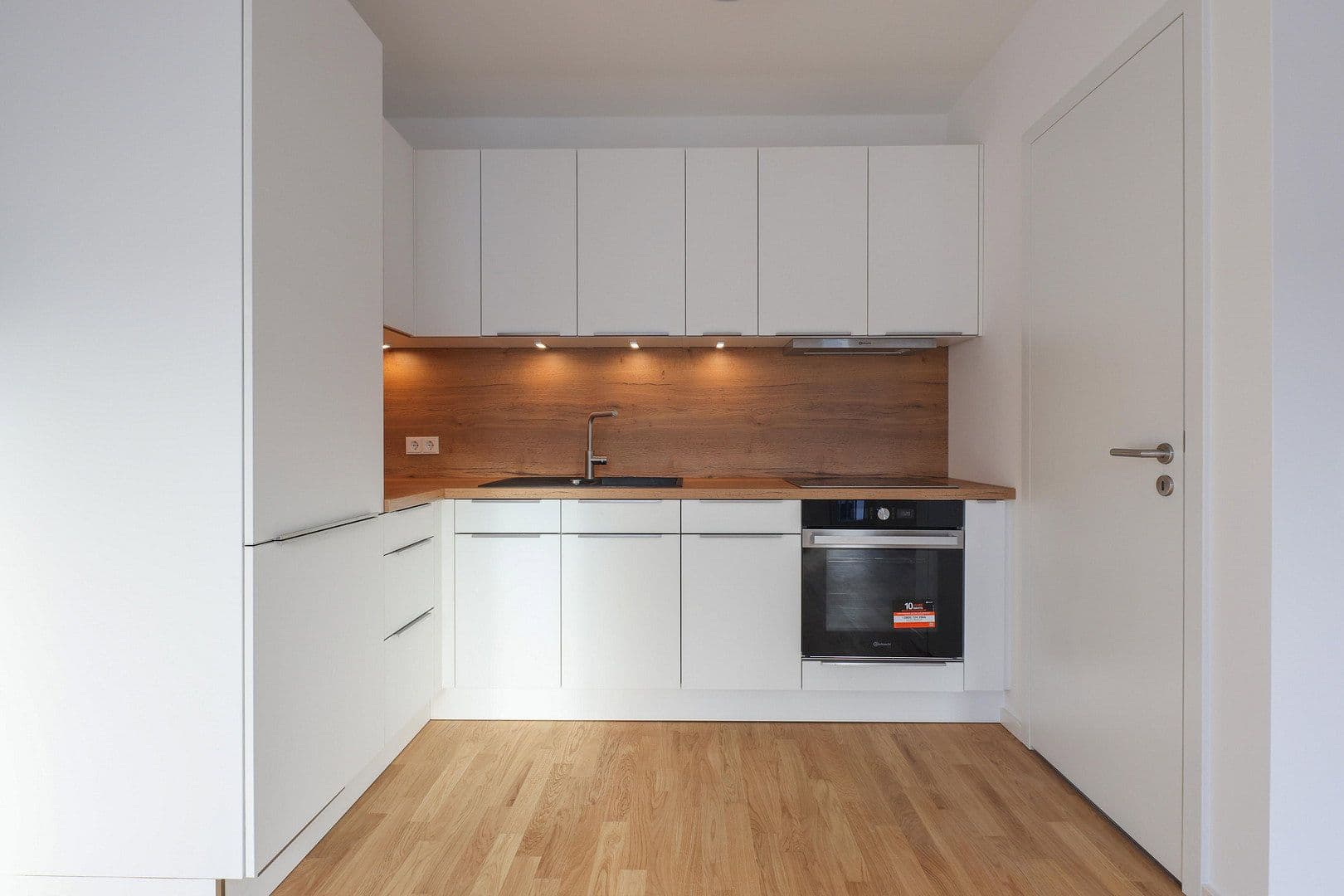 Prenájom bytu 2-izbový 56 m², Berlin, Berlín Prenájom bytu 2-izbový 56 m², Berlin, Berlín