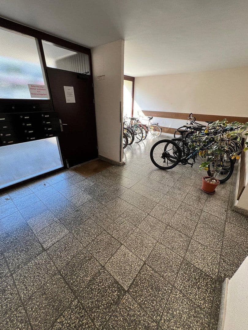 Prenájom bytu 6-izbový 160 m², Ludwigshafen, Porýnie-Falcko Prenájom bytu 6-izbový 160 m², Ludwigshafen, Porýnie-Falcko