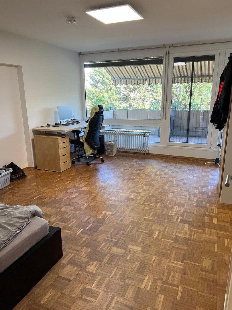 Prenájom bytu 6-izbový 160 m², Ludwigshafen, Porýnie-Falcko Prenájom bytu 6-izbový 160 m², Ludwigshafen, Porýnie-Falcko