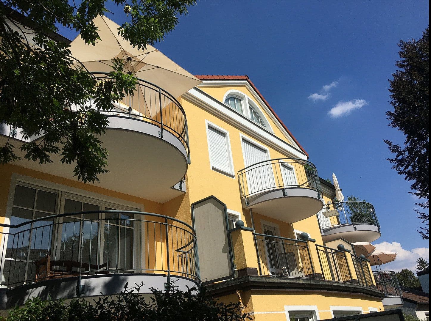 Prenájom bytu 2-izbový 71 m², München, Bavorsko Prenájom bytu 2-izbový 71 m², München, Bavorsko