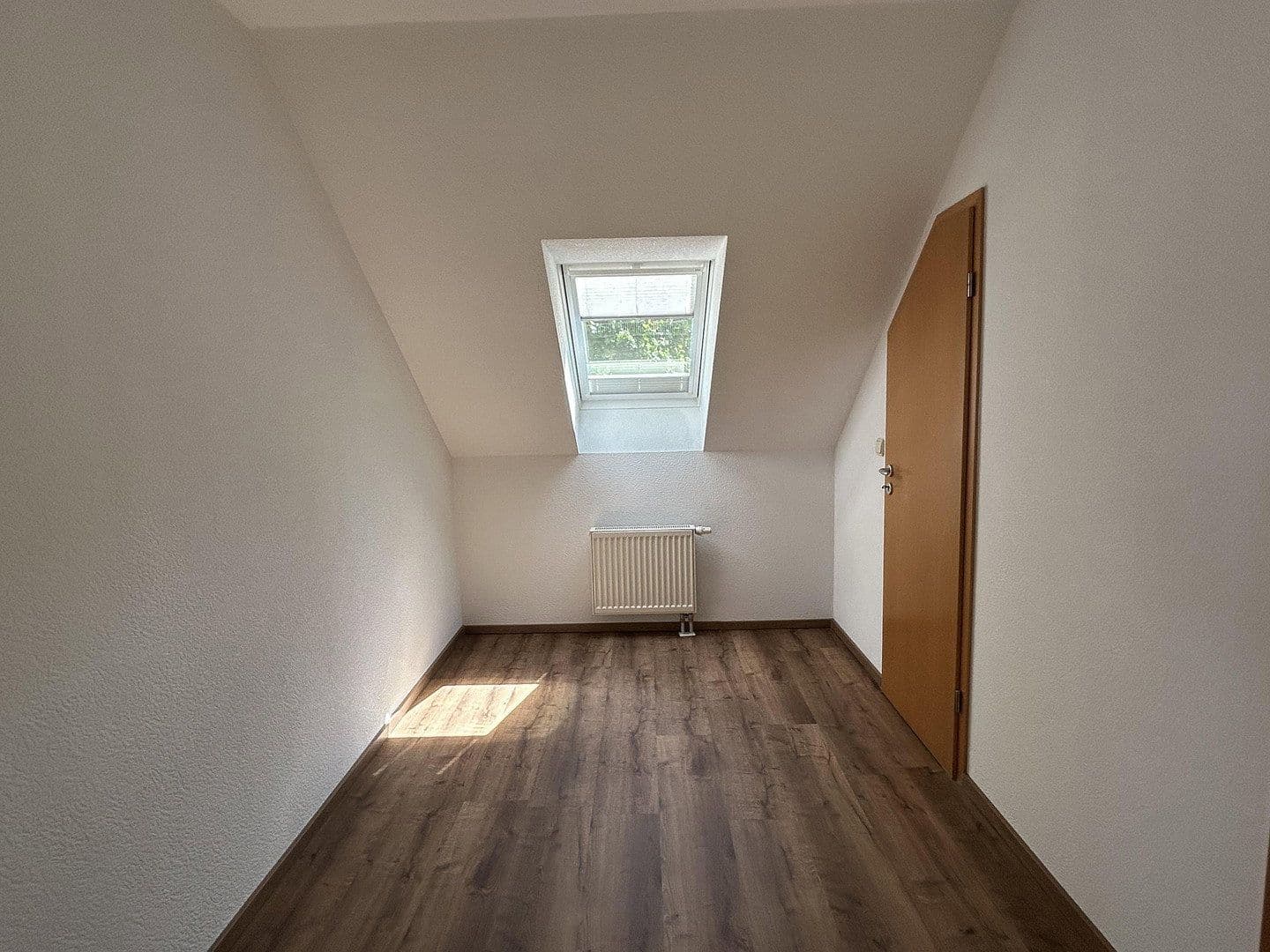 Prenájom bytu 3-izbový 130 m², Niedernhausen, Hesensko Prenájom bytu 3-izbový 130 m², Niedernhausen, Hesensko