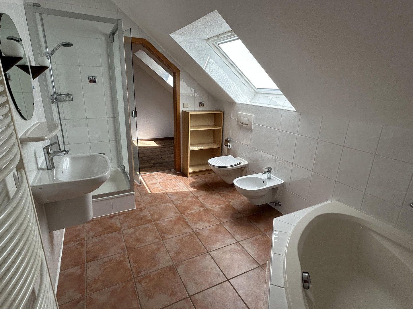 Prenájom bytu 3-izbový 130 m², Niedernhausen, Hesensko Prenájom bytu 3-izbový 130 m², Niedernhausen, Hesensko