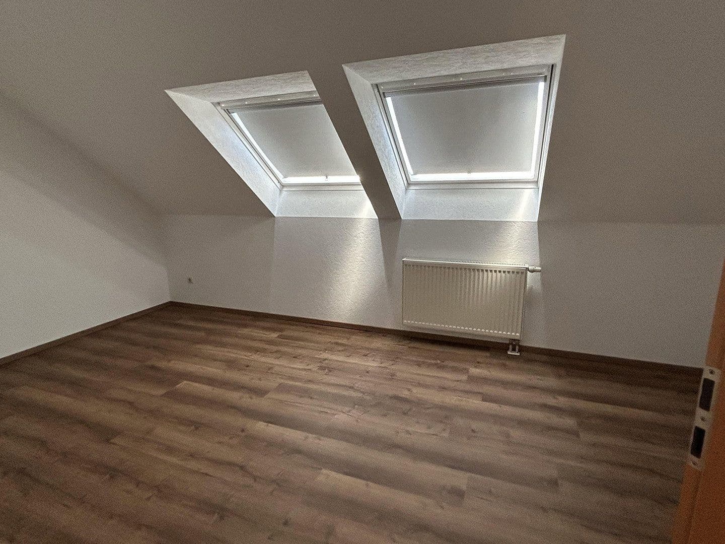 Prenájom bytu 3-izbový 130 m², Niedernhausen, Hesensko Prenájom bytu 3-izbový 130 m², Niedernhausen, Hesensko