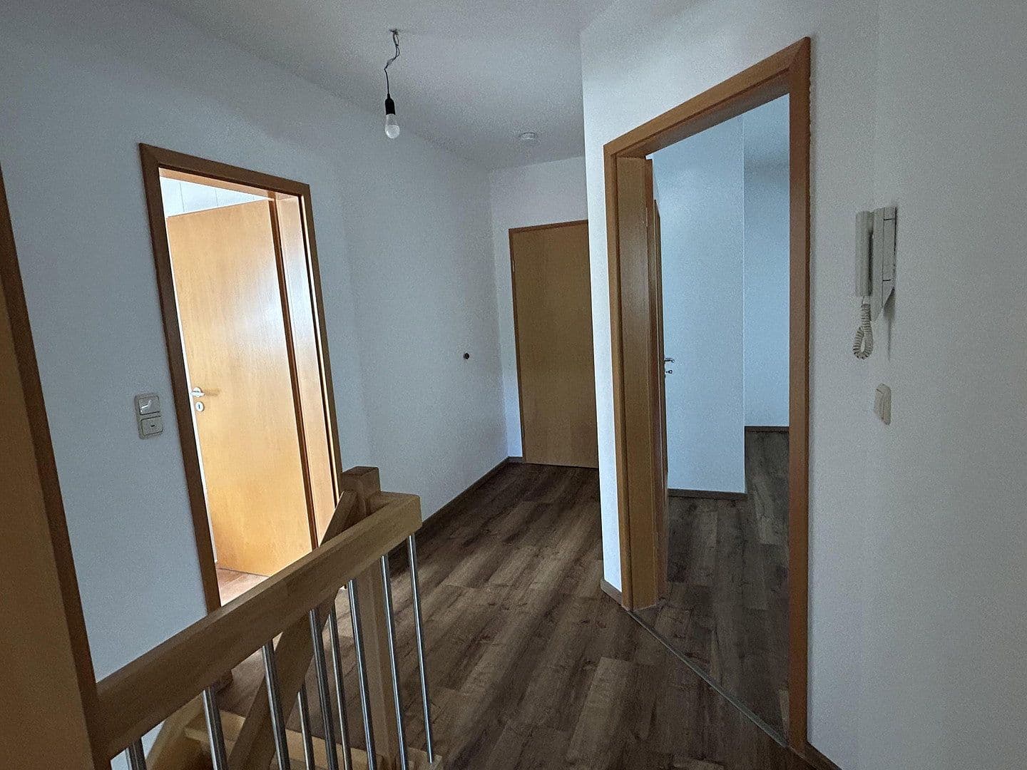 Prenájom bytu 3-izbový 130 m², Niedernhausen, Hesensko Prenájom bytu 3-izbový 130 m², Niedernhausen, Hesensko