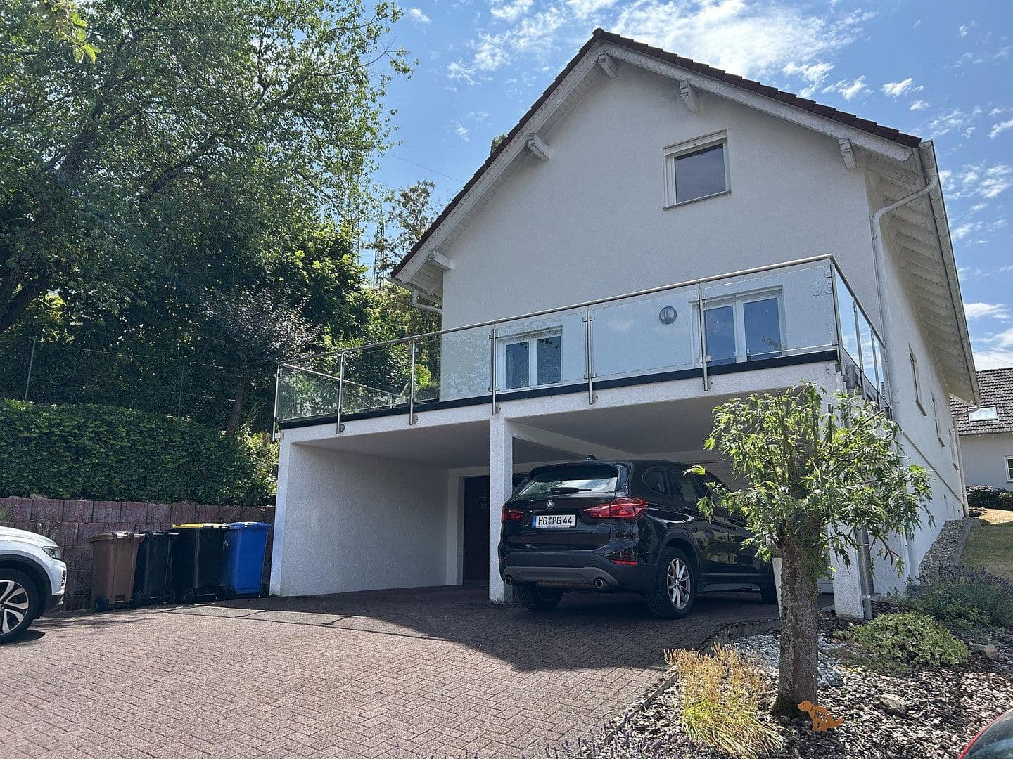 Prenájom bytu 3-izbový 130 m², Niedernhausen, Hesensko Prenájom bytu 3-izbový 130 m², Niedernhausen, Hesensko