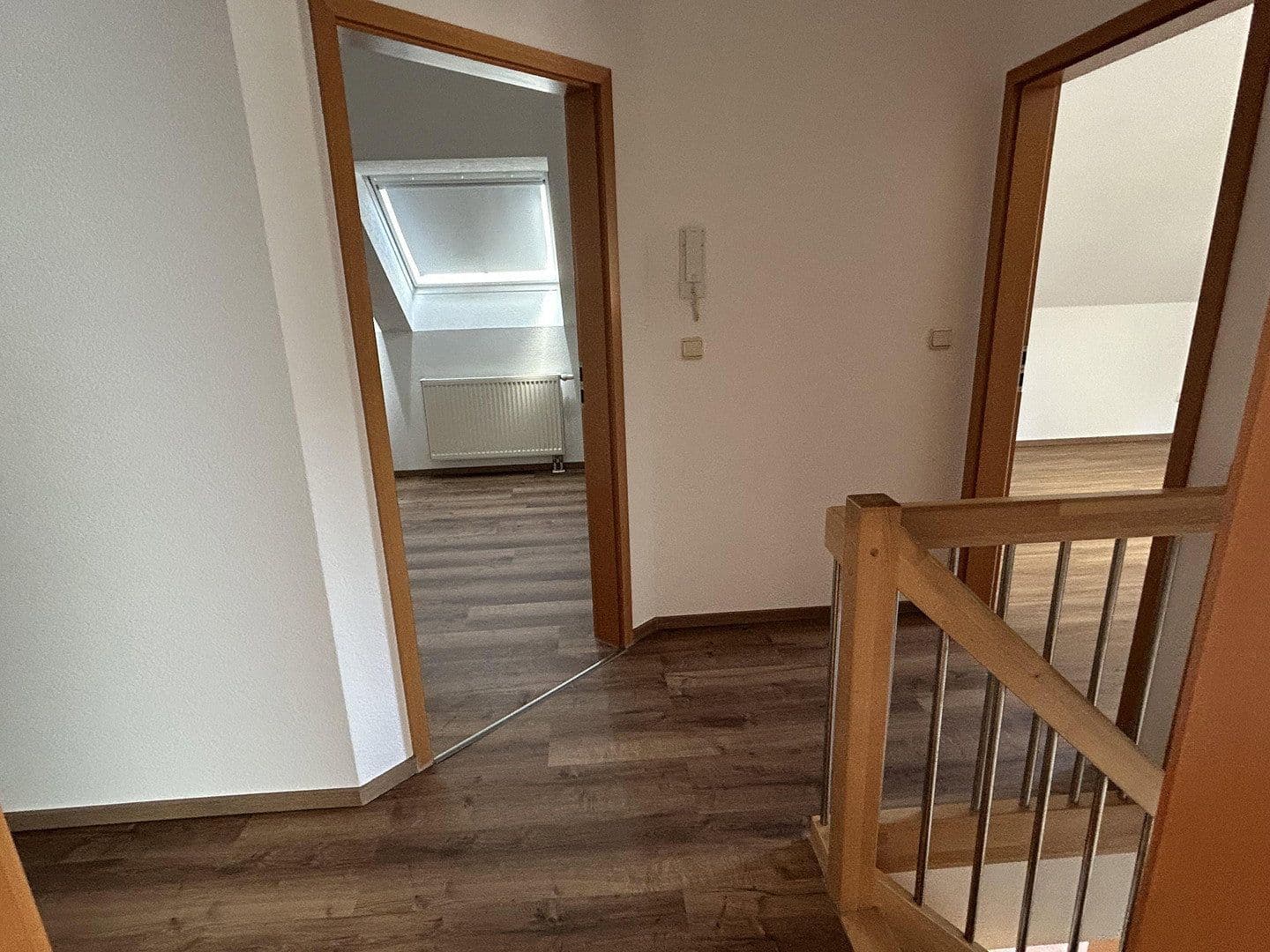 Prenájom bytu 3-izbový 130 m², Niedernhausen, Hesensko Prenájom bytu 3-izbový 130 m², Niedernhausen, Hesensko