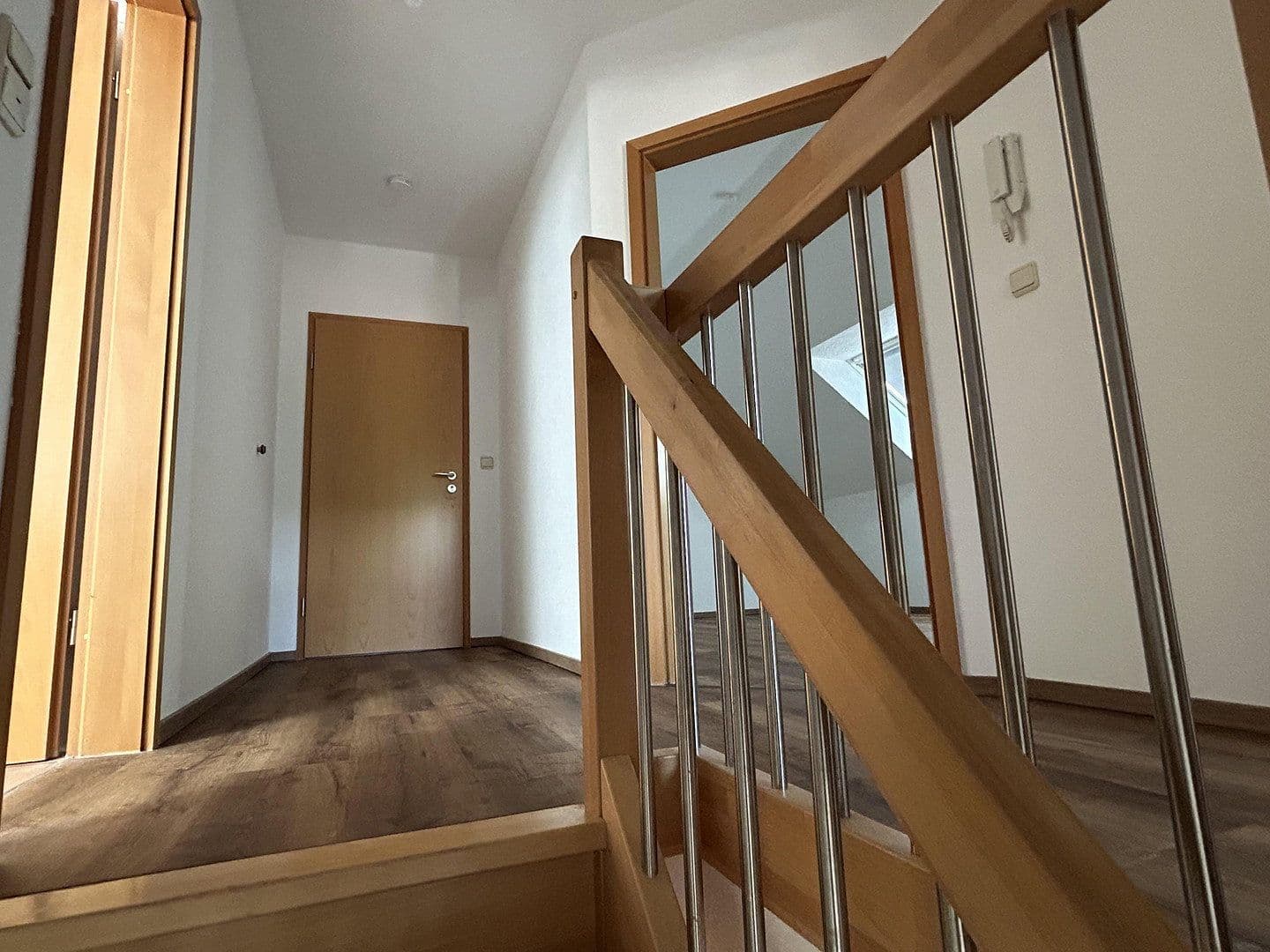 Prenájom bytu 3-izbový 130 m², Niedernhausen, Hesensko Prenájom bytu 3-izbový 130 m², Niedernhausen, Hesensko