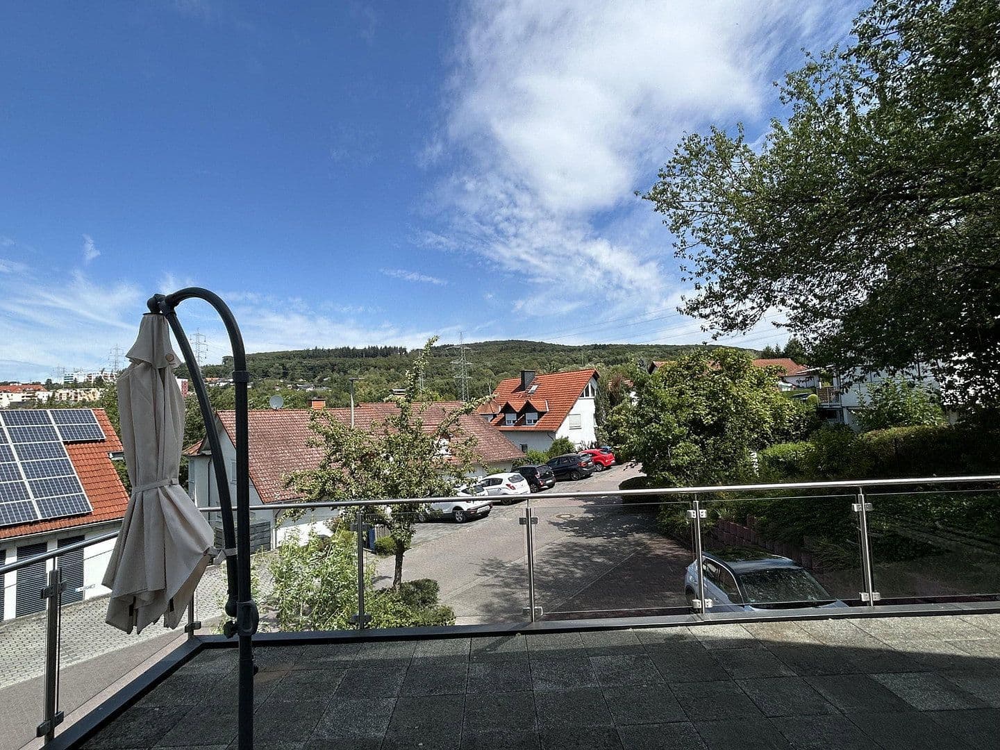 Prenájom bytu 3-izbový 130 m², Niedernhausen, Hesensko Prenájom bytu 3-izbový 130 m², Niedernhausen, Hesensko