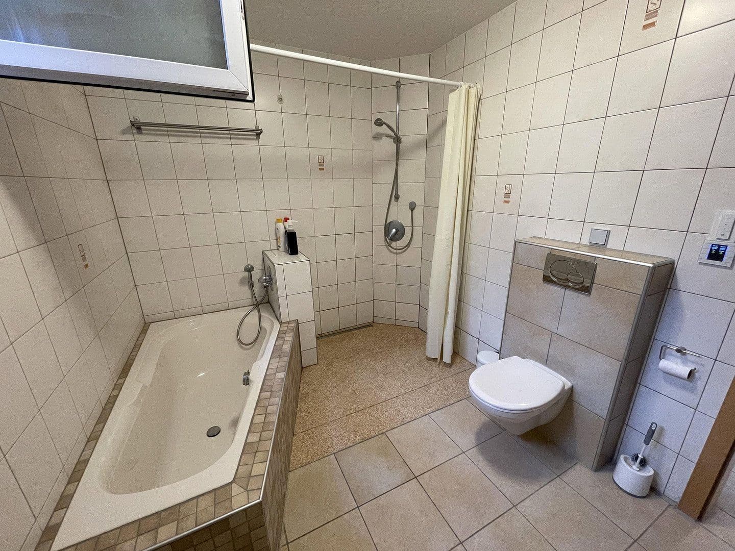 Prenájom bytu 2-izbový 71 m², Zollhausstr. 8a, Stutensee, Bádensko-Wurttembersko Prenájom bytu 2-izbový 71 m², Zollhausstr. 8a, Stutensee, Bádensko-Wurttembersko