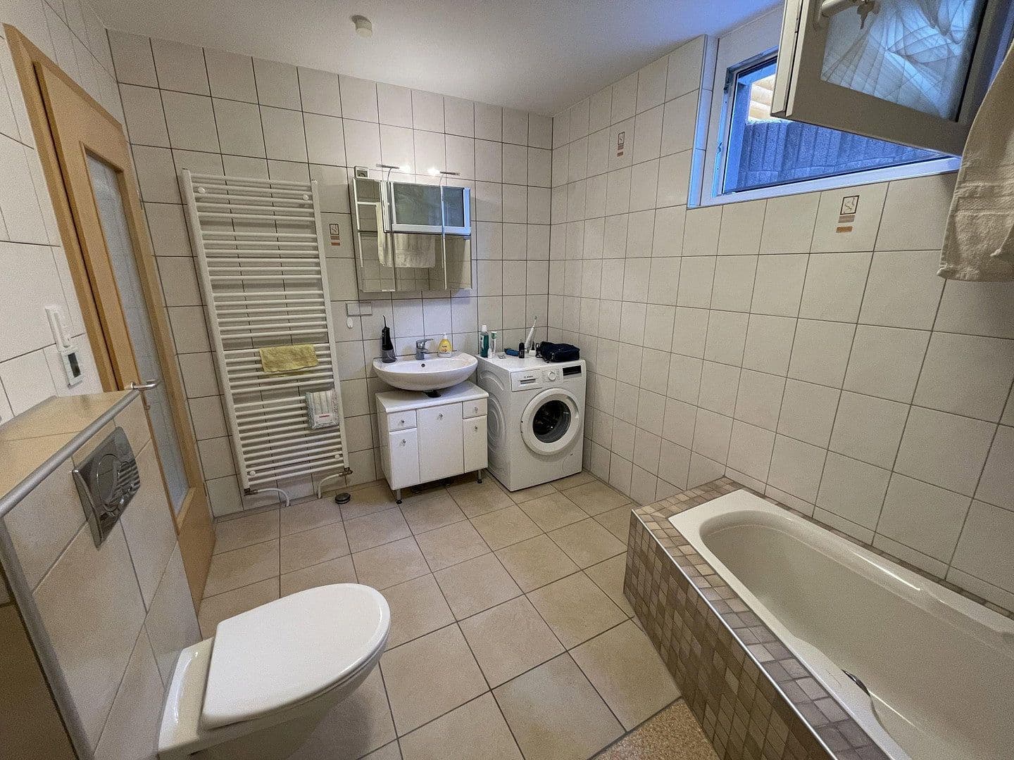 Prenájom bytu 2-izbový 71 m², Zollhausstr. 8a, Stutensee, Bádensko-Wurttembersko Prenájom bytu 2-izbový 71 m², Zollhausstr. 8a, Stutensee, Bádensko-Wurttembersko
