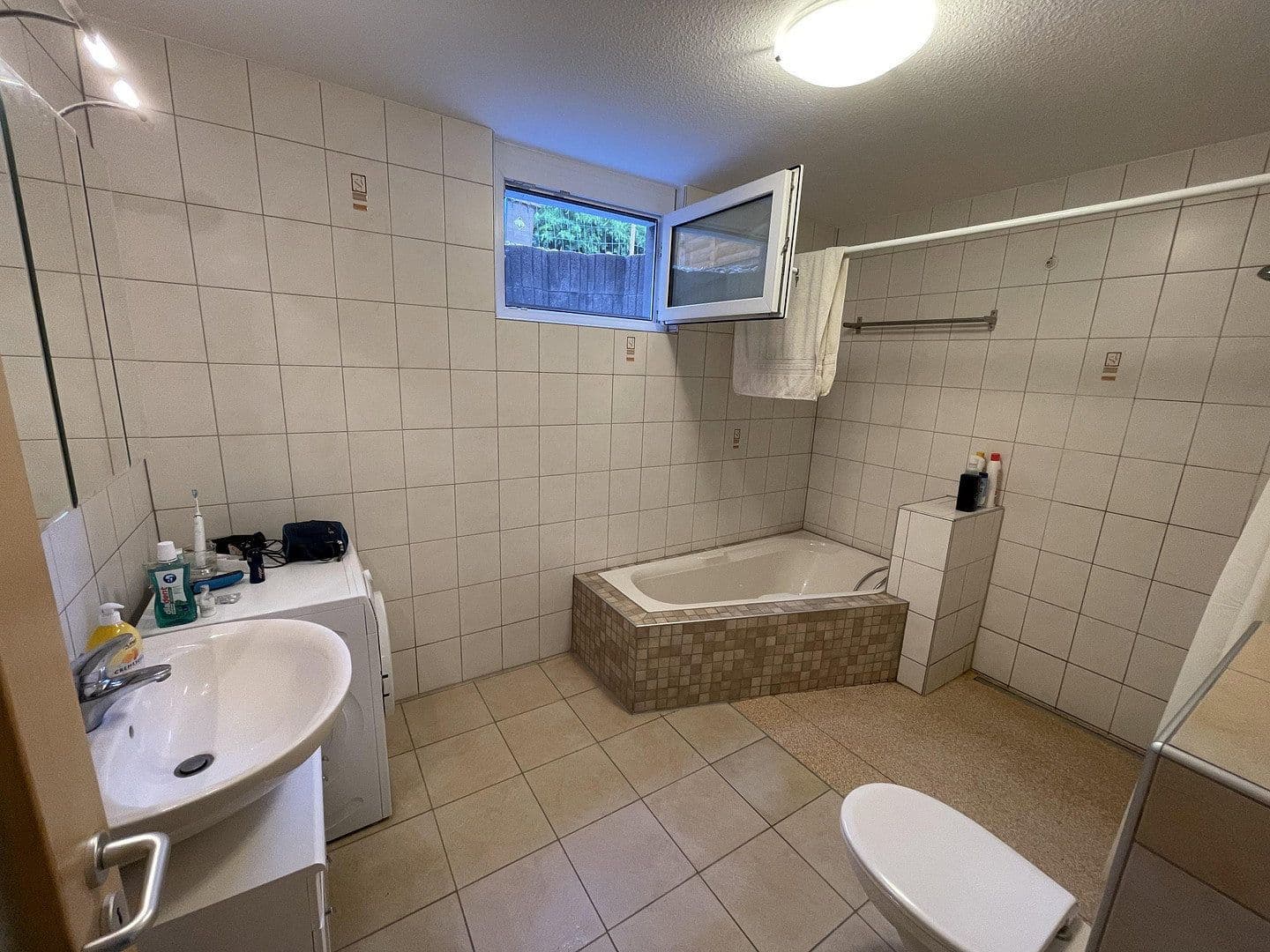 Prenájom bytu 2-izbový 71 m², Zollhausstr. 8a, Stutensee, Bádensko-Wurttembersko Prenájom bytu 2-izbový 71 m², Zollhausstr. 8a, Stutensee, Bádensko-Wurttembersko
