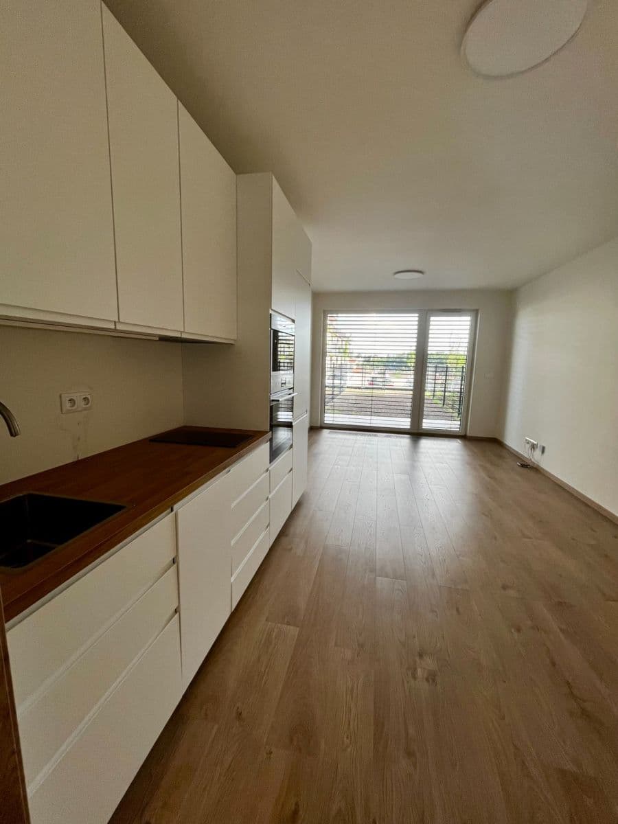 Prenájom bytu 1-izbový 32 m², Jáchymovská, Praha, Praha Prenájom bytu 1-izbový 32 m², Jáchymovská, Praha, Praha