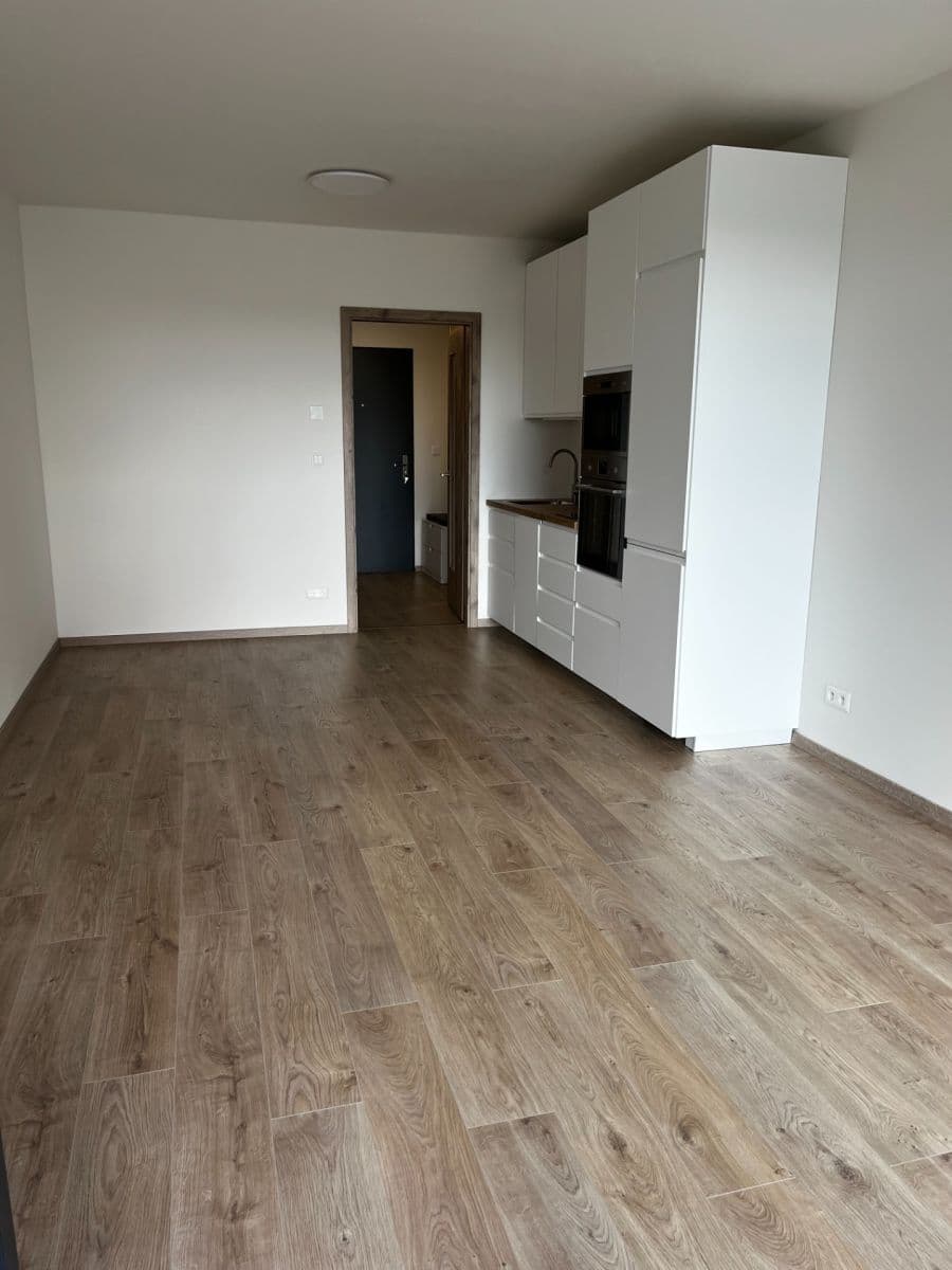 Prenájom bytu 1-izbový 32 m², Jáchymovská, Praha, Praha Prenájom bytu 1-izbový 32 m², Jáchymovská, Praha, Praha