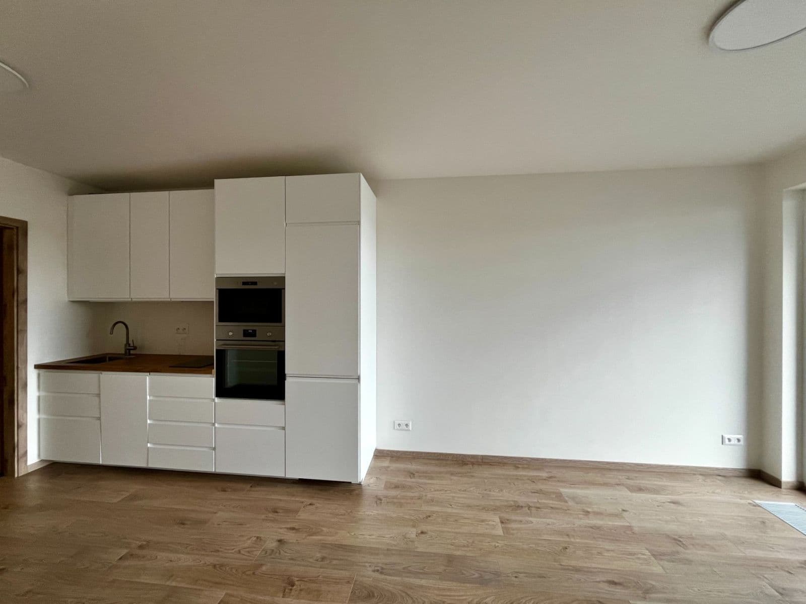 Prenájom bytu 1-izbový 32 m², Jáchymovská, Praha, Praha Prenájom bytu 1-izbový 32 m², Jáchymovská, Praha, Praha