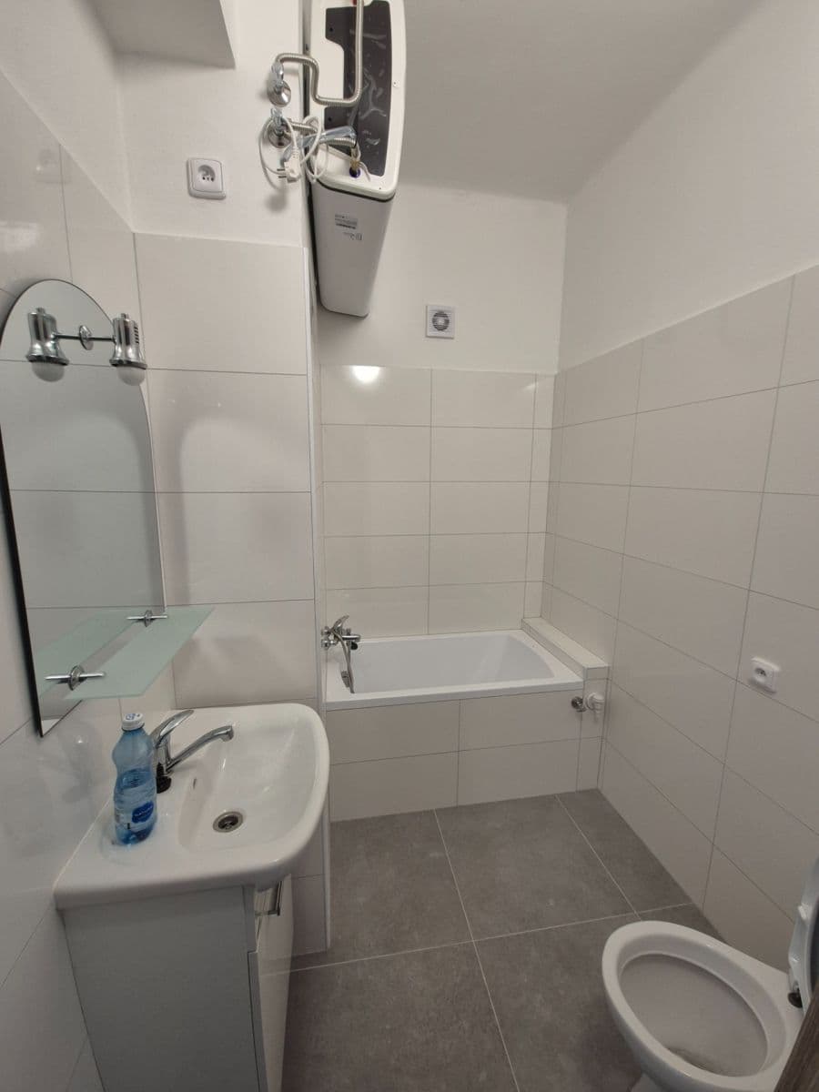 Prenájom bytu 2-izbový 45 m², Provazníkova, Brno, Jihomoravský kraj Prenájom bytu 2-izbový 45 m², Provazníkova, Brno, Jihomoravský kraj