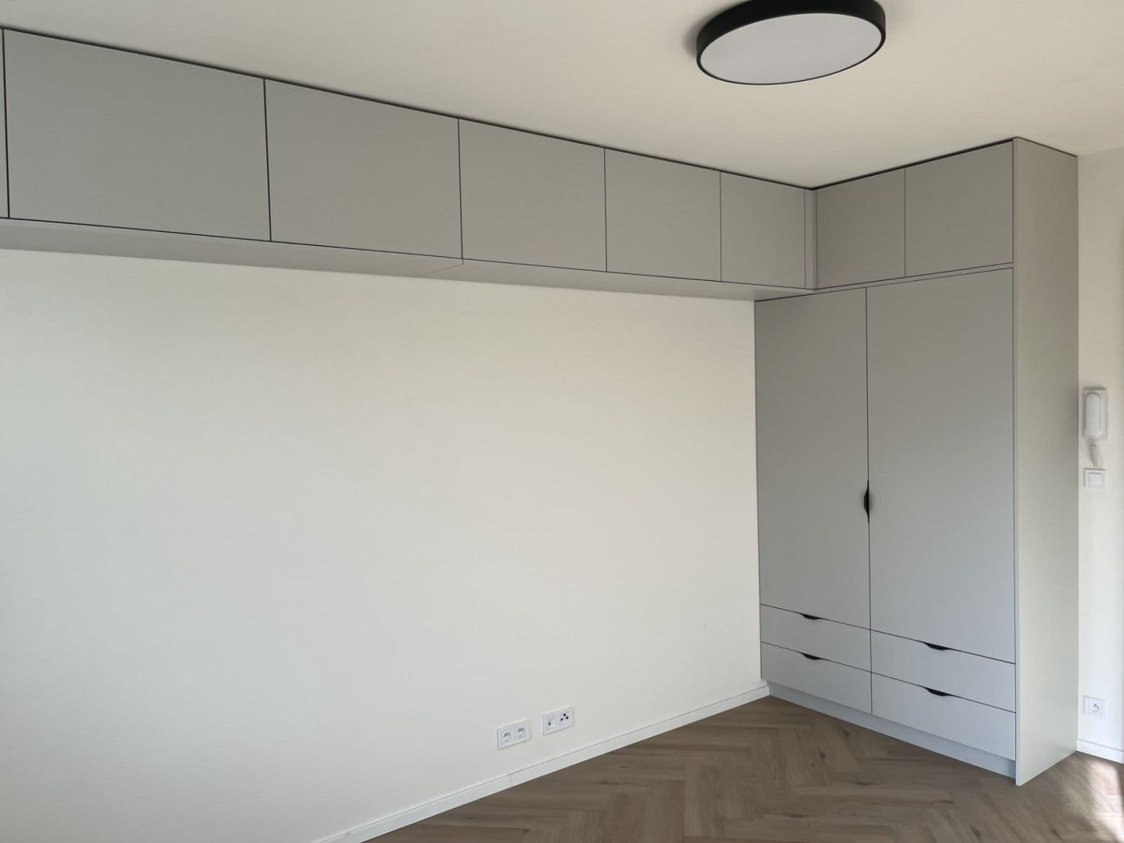 Prenájom bytu 1-izbový 18 m², Bořivojova, Praha, Praha Prenájom bytu 1-izbový 18 m², Bořivojova, Praha, Praha