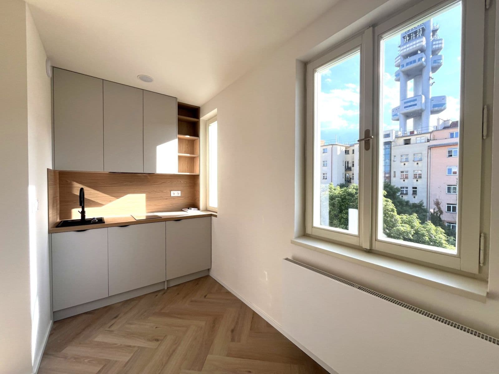 Prenájom bytu 1-izbový 18 m², Bořivojova, Praha, Praha Prenájom bytu 1-izbový 18 m², Bořivojova, Praha, Praha