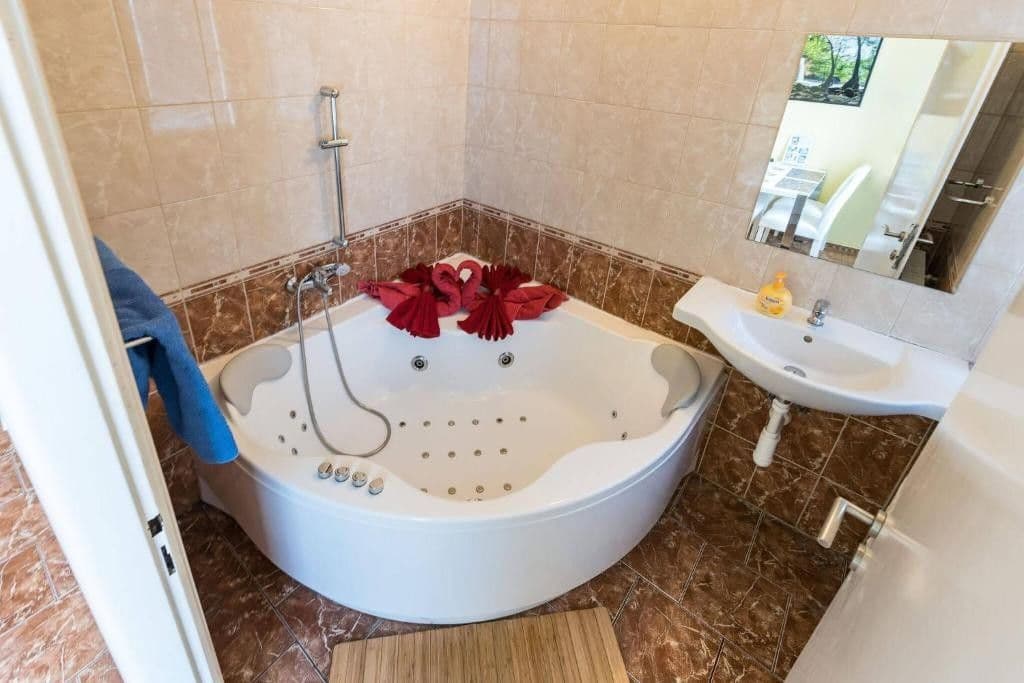 Prenájom bytu 2-izbový 66 m², Voroněžská, Praha, Praha Prenájom bytu 2-izbový 66 m², Voroněžská, Praha, Praha