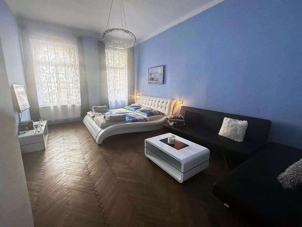 Prenájom bytu 2-izbový 66 m², Voroněžská, Praha, Praha Prenájom bytu 2-izbový 66 m², Voroněžská, Praha, Praha