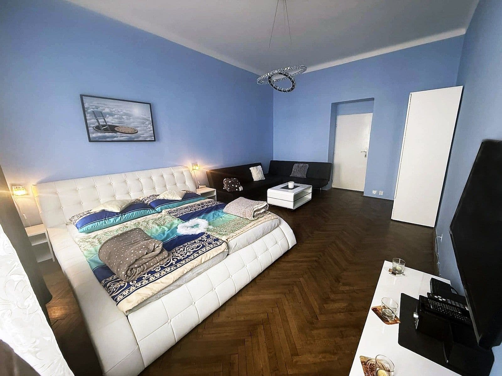 Prenájom bytu 2-izbový 66 m², Voroněžská, Praha, Praha Prenájom bytu 2-izbový 66 m², Voroněžská, Praha, Praha