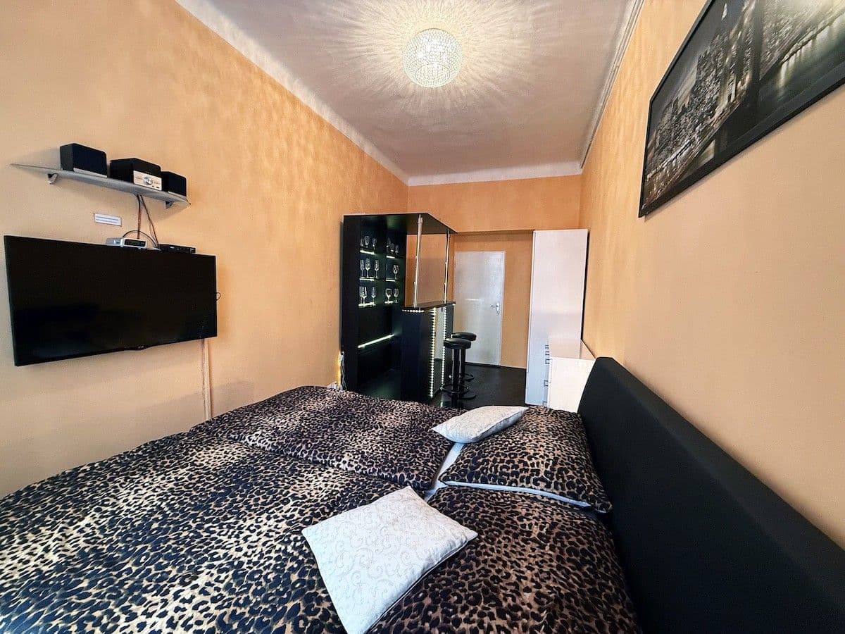 Prenájom bytu 2-izbový 66 m², Voroněžská, Praha, Praha Prenájom bytu 2-izbový 66 m², Voroněžská, Praha, Praha