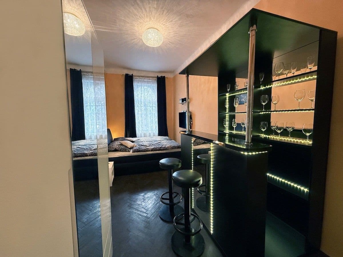 Prenájom bytu 2-izbový 66 m², Voroněžská, Praha, Praha Prenájom bytu 2-izbový 66 m², Voroněžská, Praha, Praha