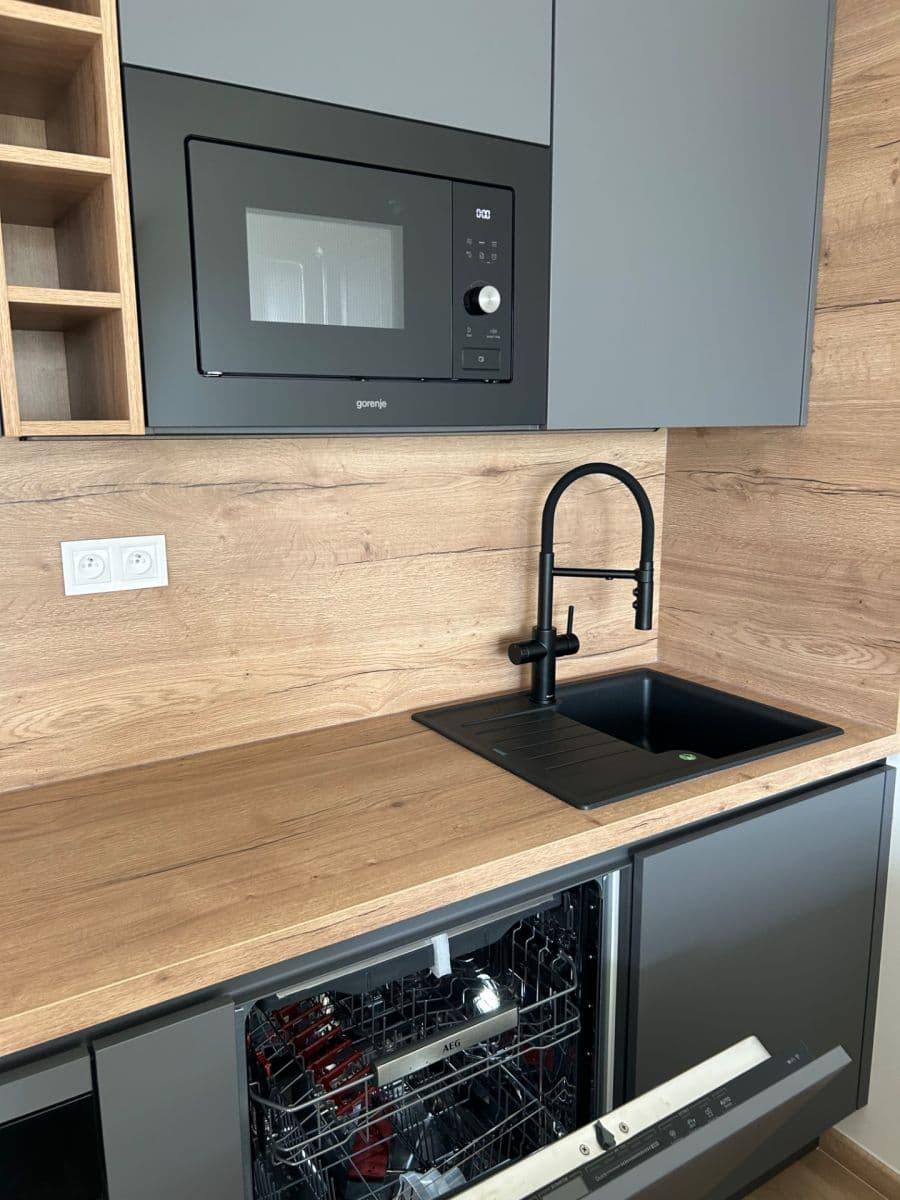 Prenájom bytu 1-izbový 35 m², Gerstelova, Praha, Praha Prenájom bytu 1-izbový 35 m², Gerstelova, Praha, Praha