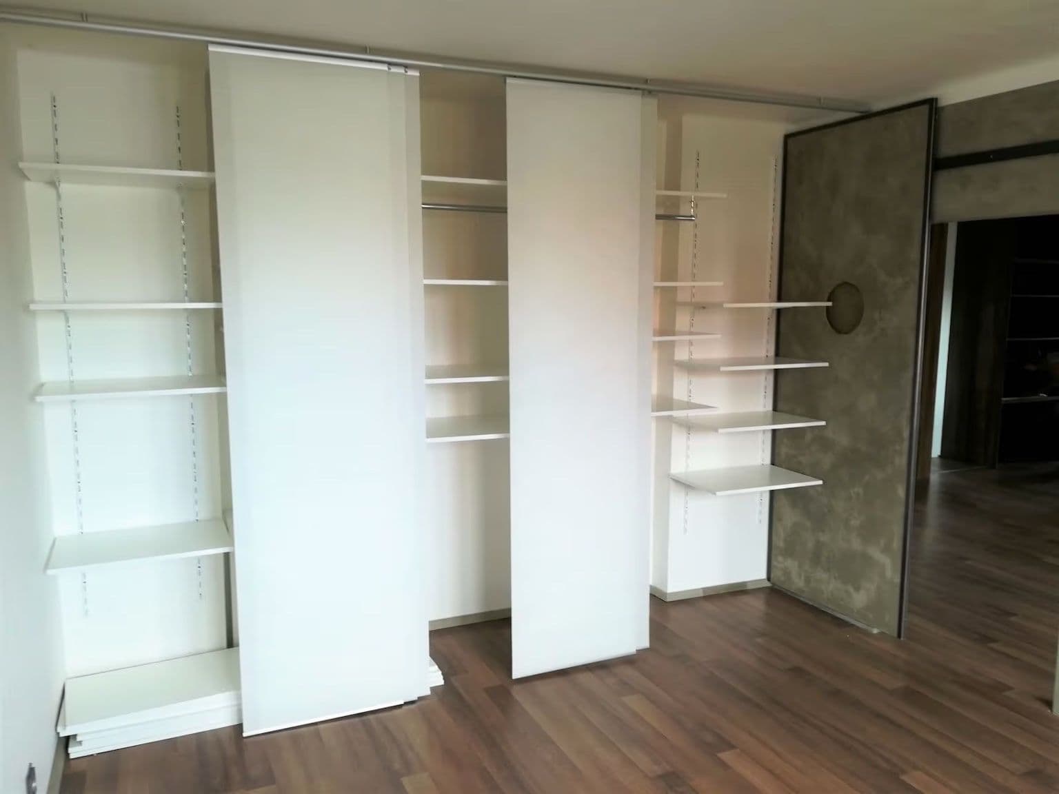 Prenájom bytu 3-izbový 85 m², Ve dvojdomkách, Stochov, Středočeský kraj Prenájom bytu 3-izbový 85 m², Ve dvojdomkách, Stochov, Středočeský kraj