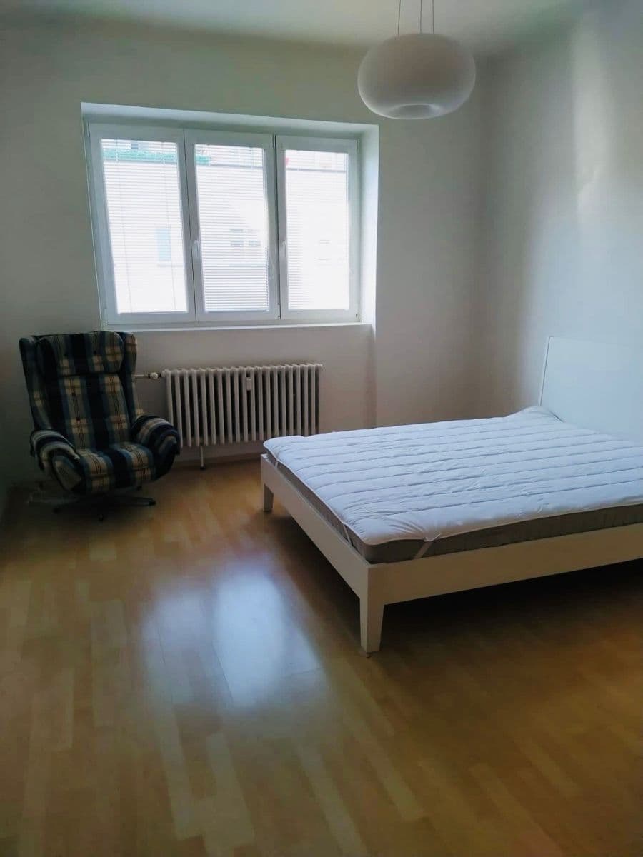 Prenájom bytu 2-izbový 43 m², Pod Marjánkou, Praha, Praha Prenájom bytu 2-izbový 43 m², Pod Marjánkou, Praha, Praha