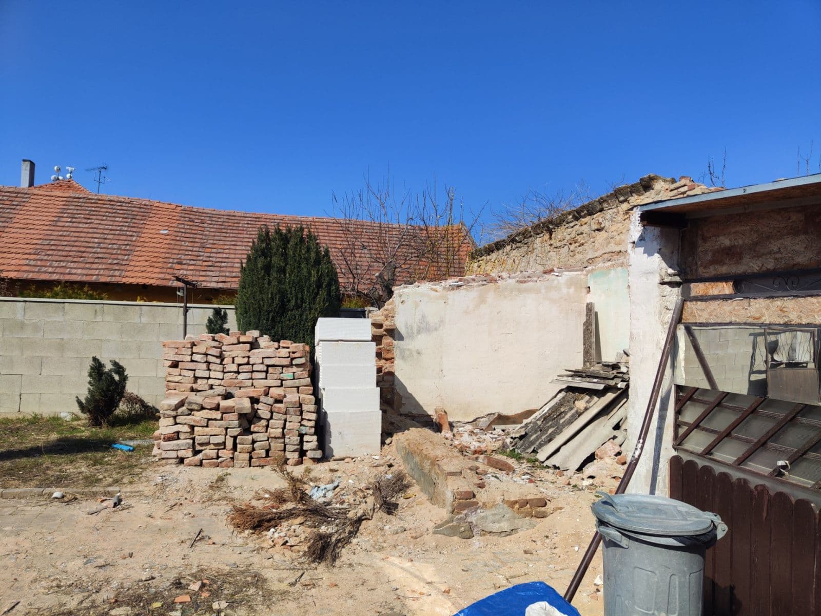 Predaj domu 49 m², pozemok 232 m², Tuchoraz, Středočeský kraj Predaj domu 49 m², pozemok 232 m², Tuchoraz, Středočeský kraj