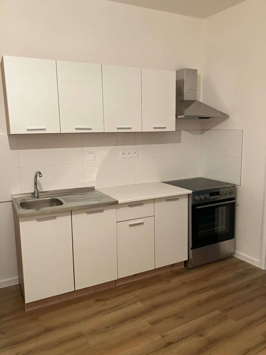 Prenájom bytu 1-izbový 50 m², Na Zlíchově, Praha, Praha Prenájom bytu 1-izbový 50 m², Na Zlíchově, Praha, Praha
