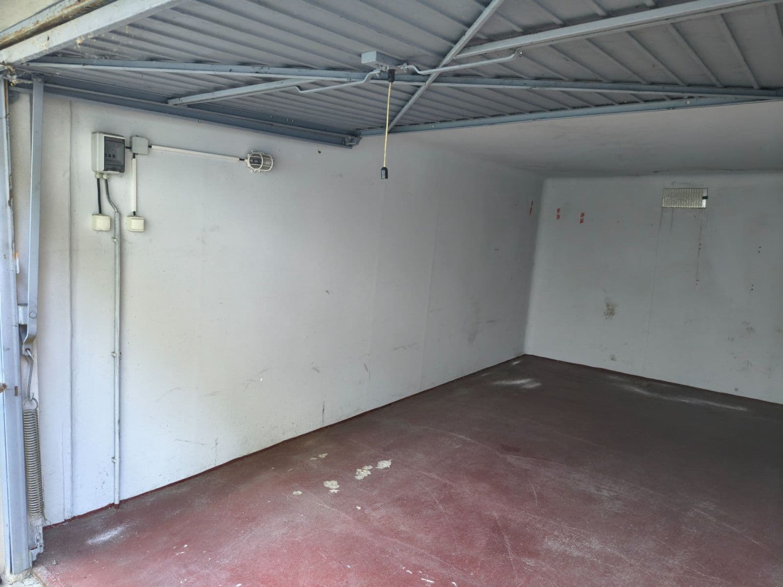 Prenájom garáže 19 m², U Potůčku, Liberec, Liberecký kraj Prenájom garáže 19 m², U Potůčku, Liberec, Liberecký kraj