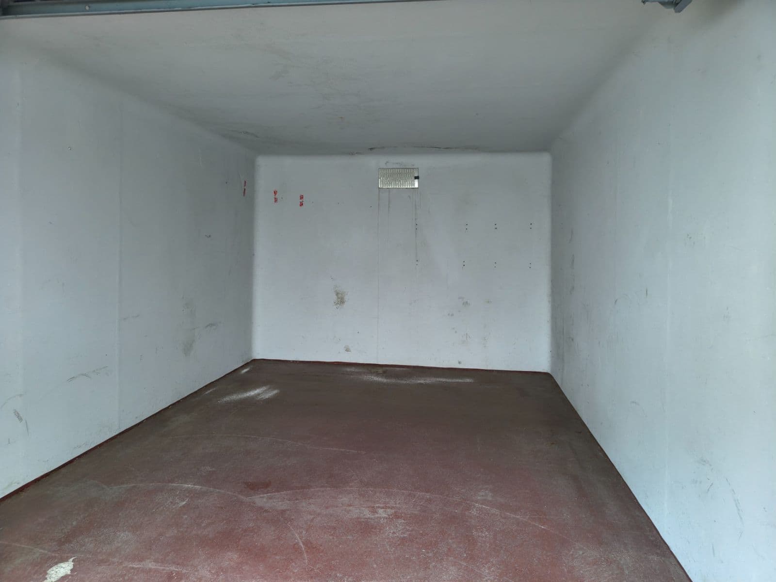 Prenájom garáže 19 m², U Potůčku, Liberec, Liberecký kraj Prenájom garáže 19 m², U Potůčku, Liberec, Liberecký kraj